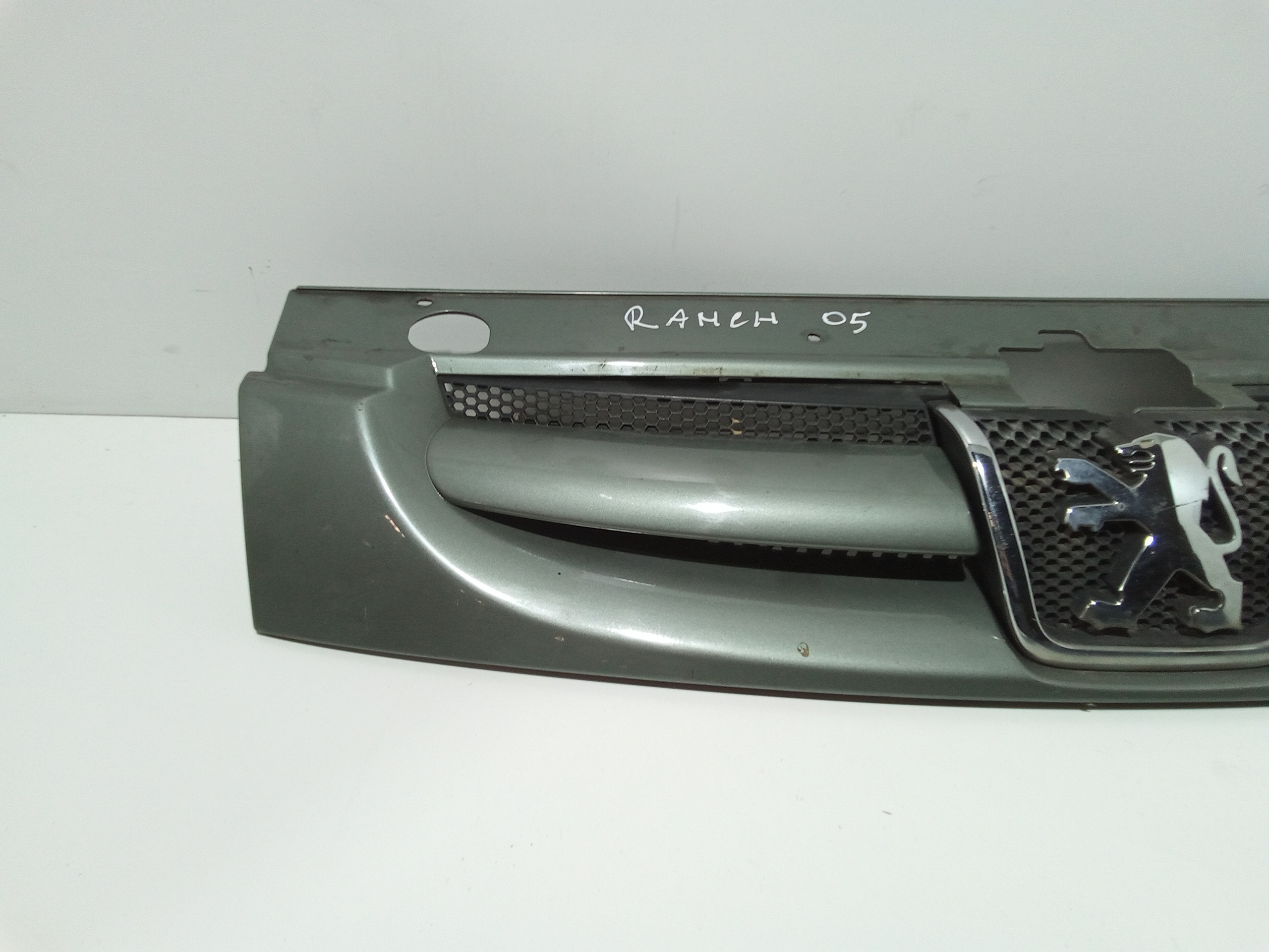 Griglia Anteriore per Peugeot Ranch 2 Serie (2002 - 2008)