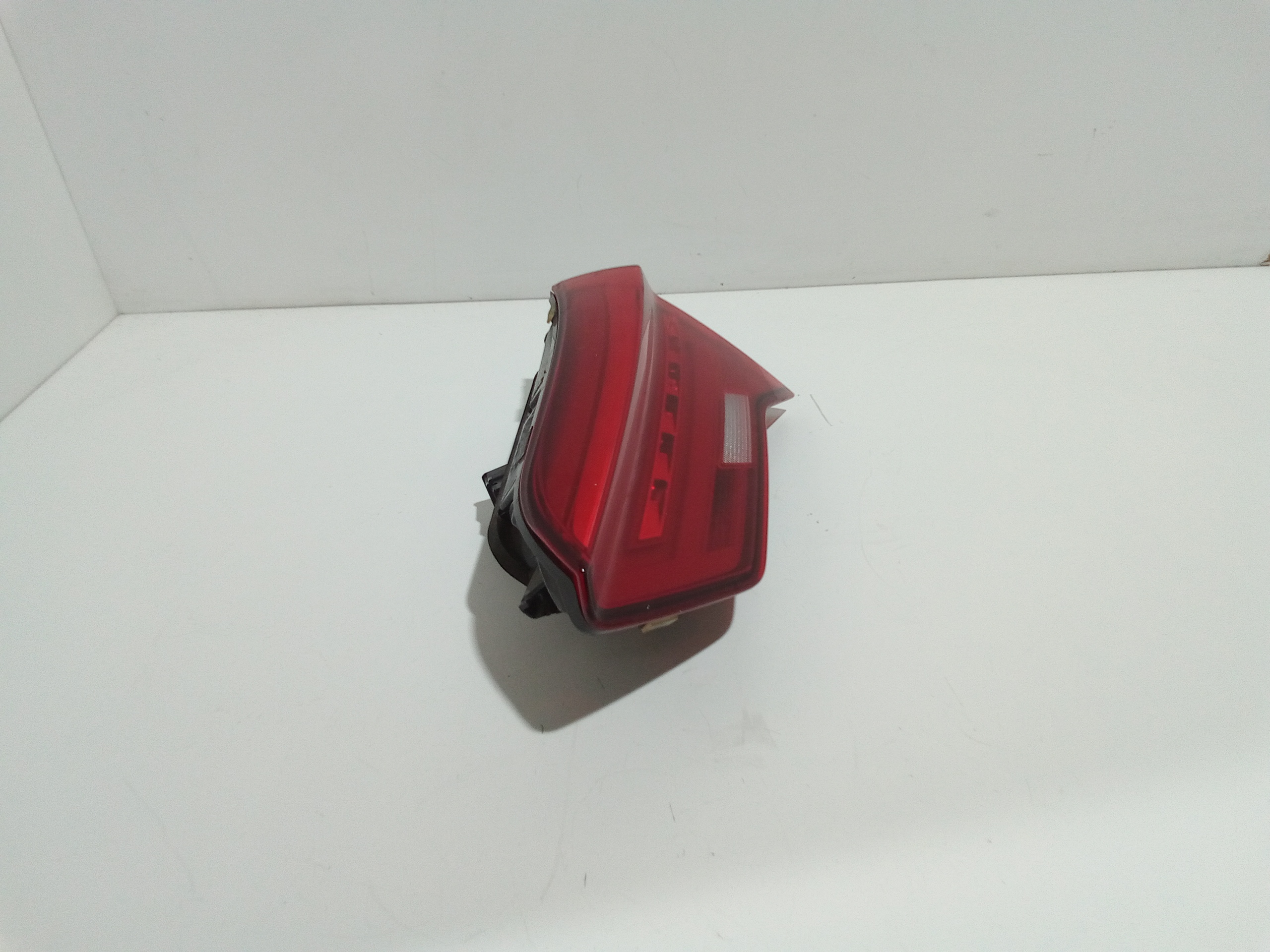 Stop posteriore destro a led integrato nel portello per Volkswagen T-roc Serie (2017 - In produzione)