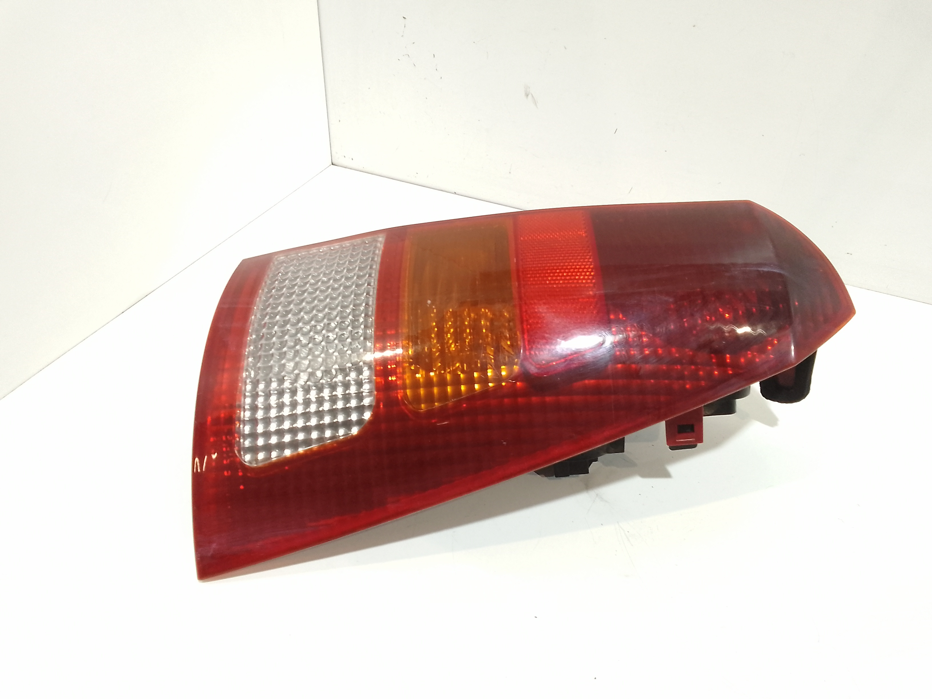 Stop fanale posteriore Destro Passeggero per Ford Focus Berlina 2 Serie (2001 - 2004)