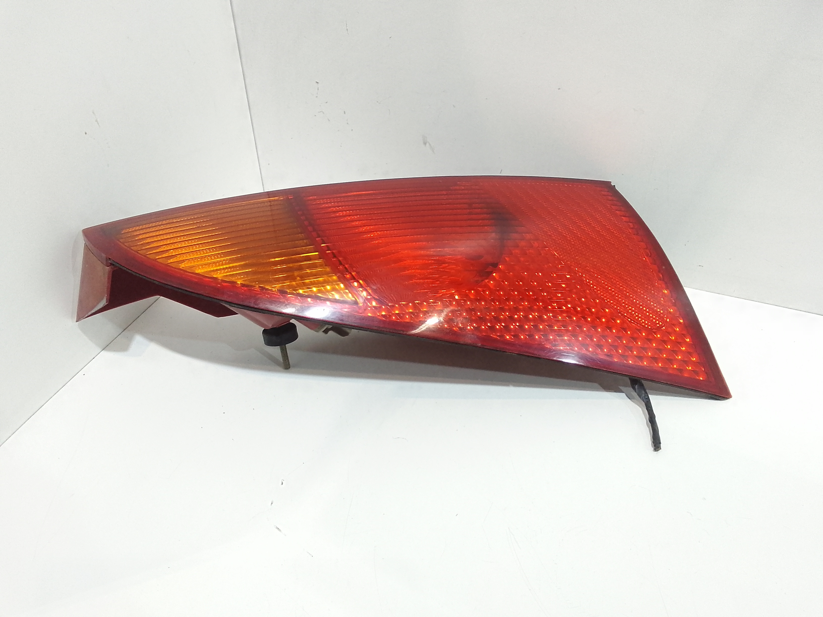 Stop fanale posteriore Destro Passeggero per Ford Focus Berlina 2 Serie (2001 - 2004)