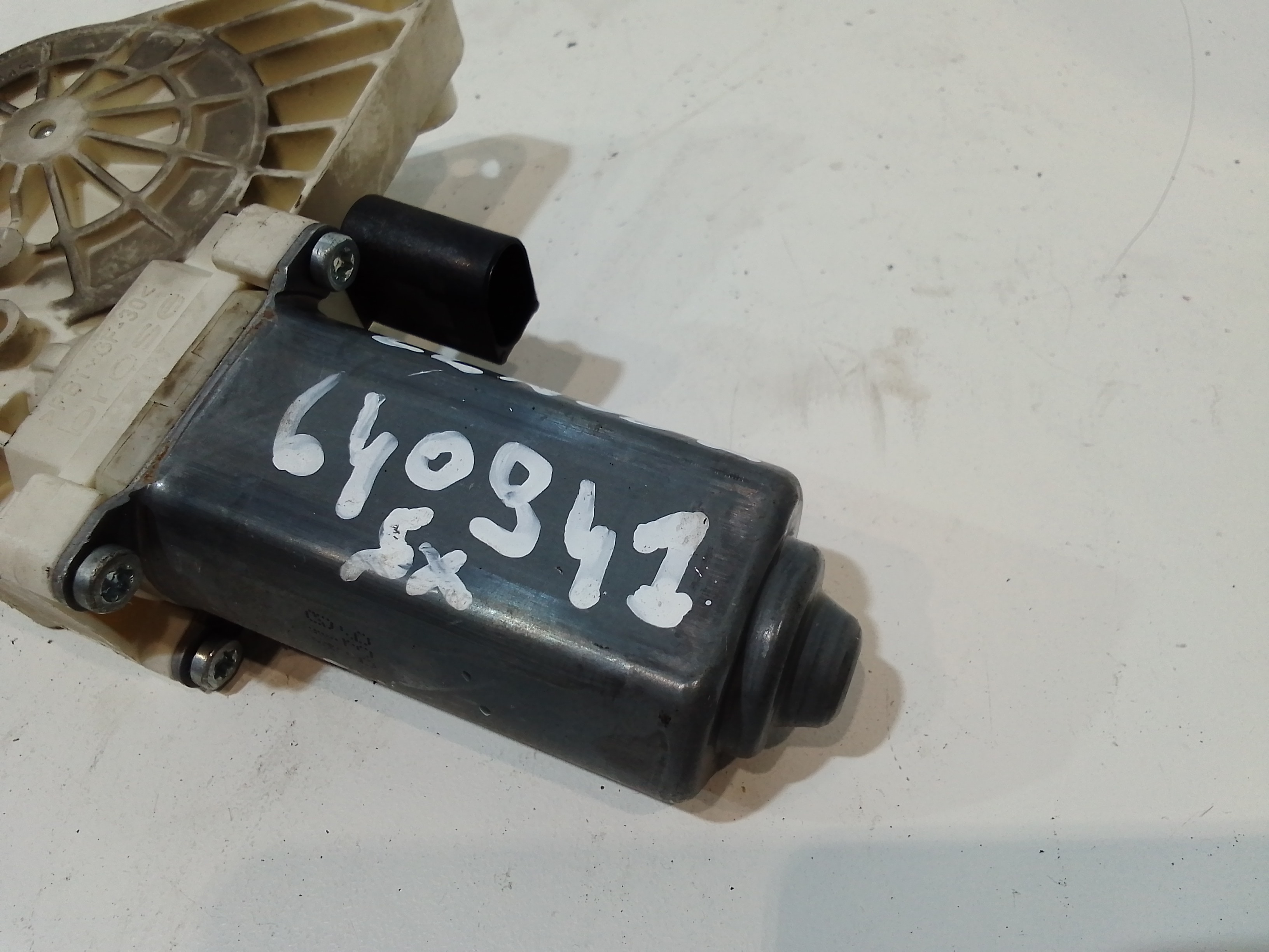 Motorino Alzavetro anteriore Sinistro per Mercedes Classe A W169 3 Serie (2004 - 2008)