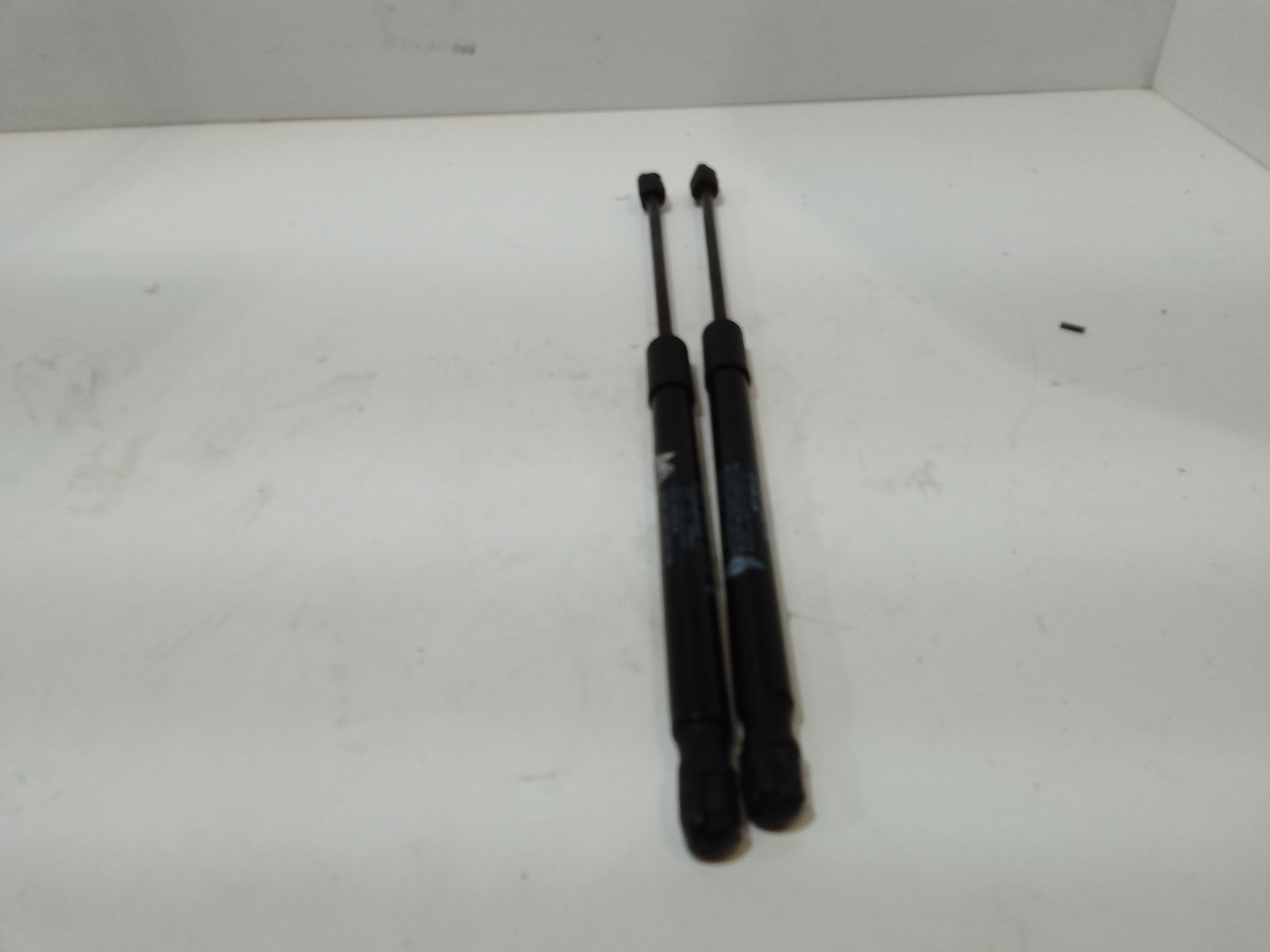 Pistoncini cofano Post. per Mini Countryman S (16>) (2016 - In produzione)