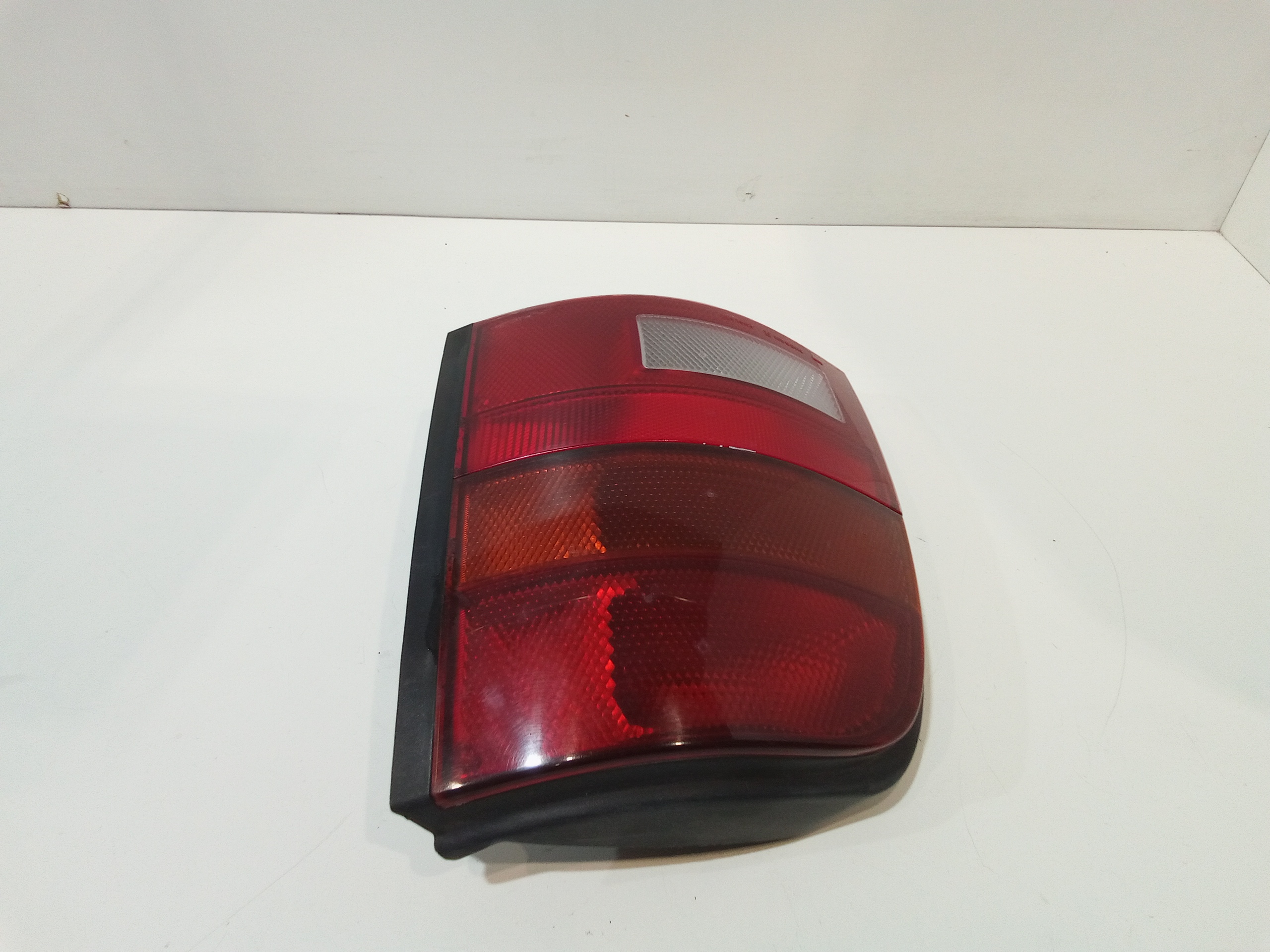 Stop fanale posteriore Destro Passeggero per Nissan Micra 3 Serie (2000 - 2003)