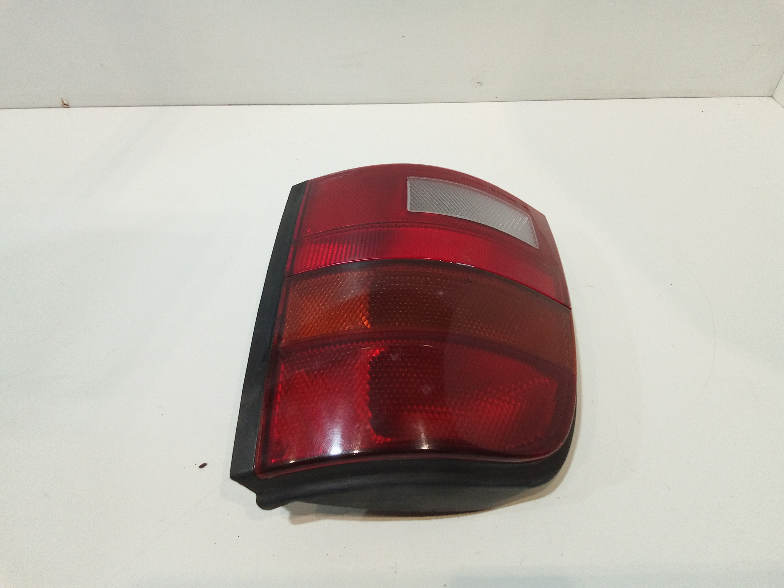 Stop fanale posteriore Destro Passeggero per Nissan Micra 3 Serie (2000 - 2003)