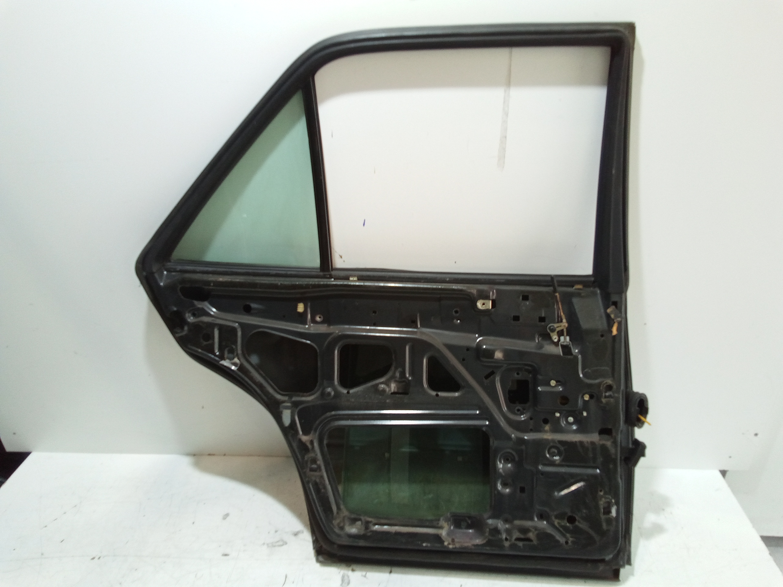 Portiera Posteriore Sinistra per Mercedes 190 W201 (1983 - 1993)