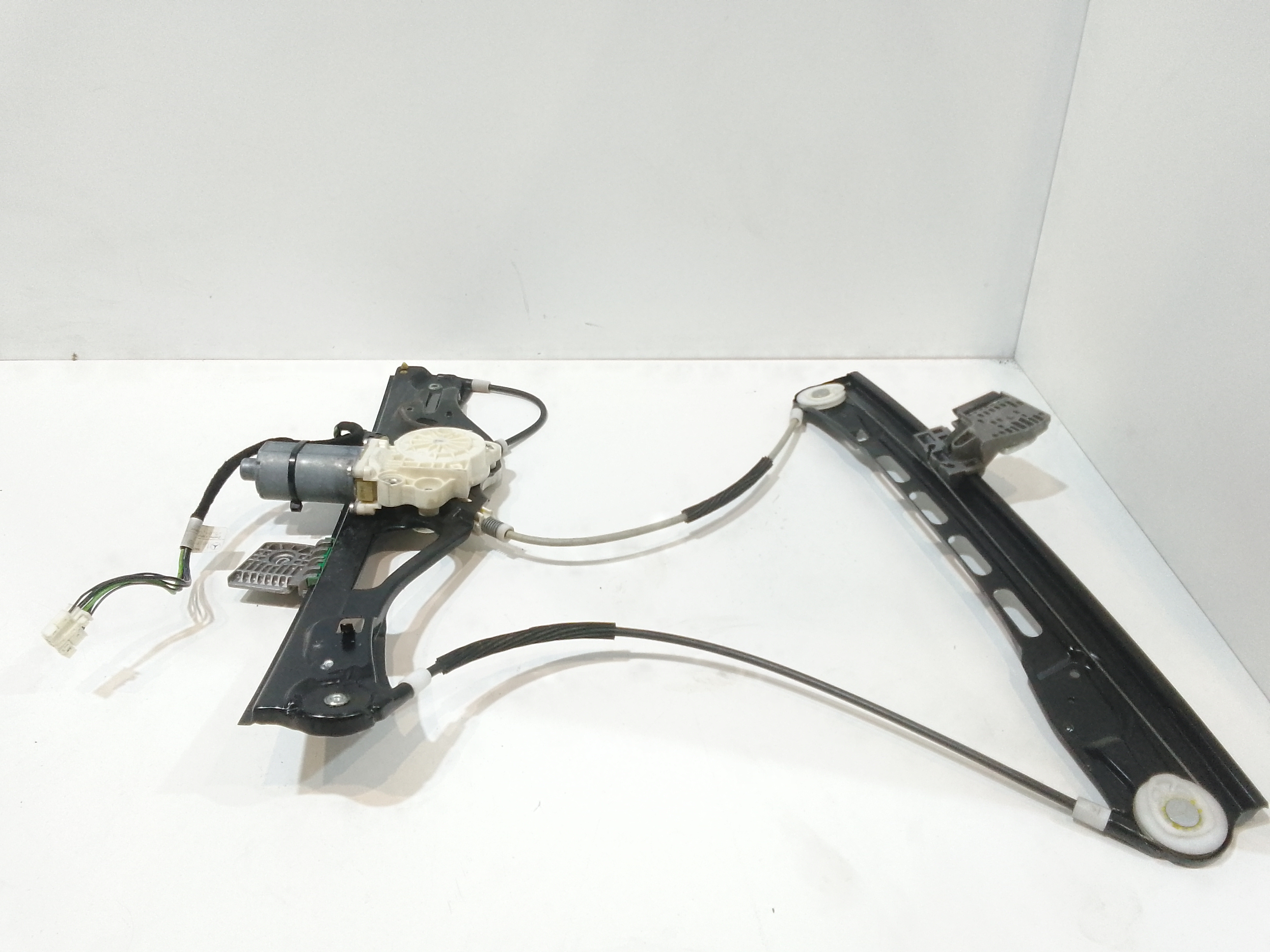 Cremagliera anteriore sinistra Guida per Mercedes Classe E S. Wagon W211 (2002 - 2007)