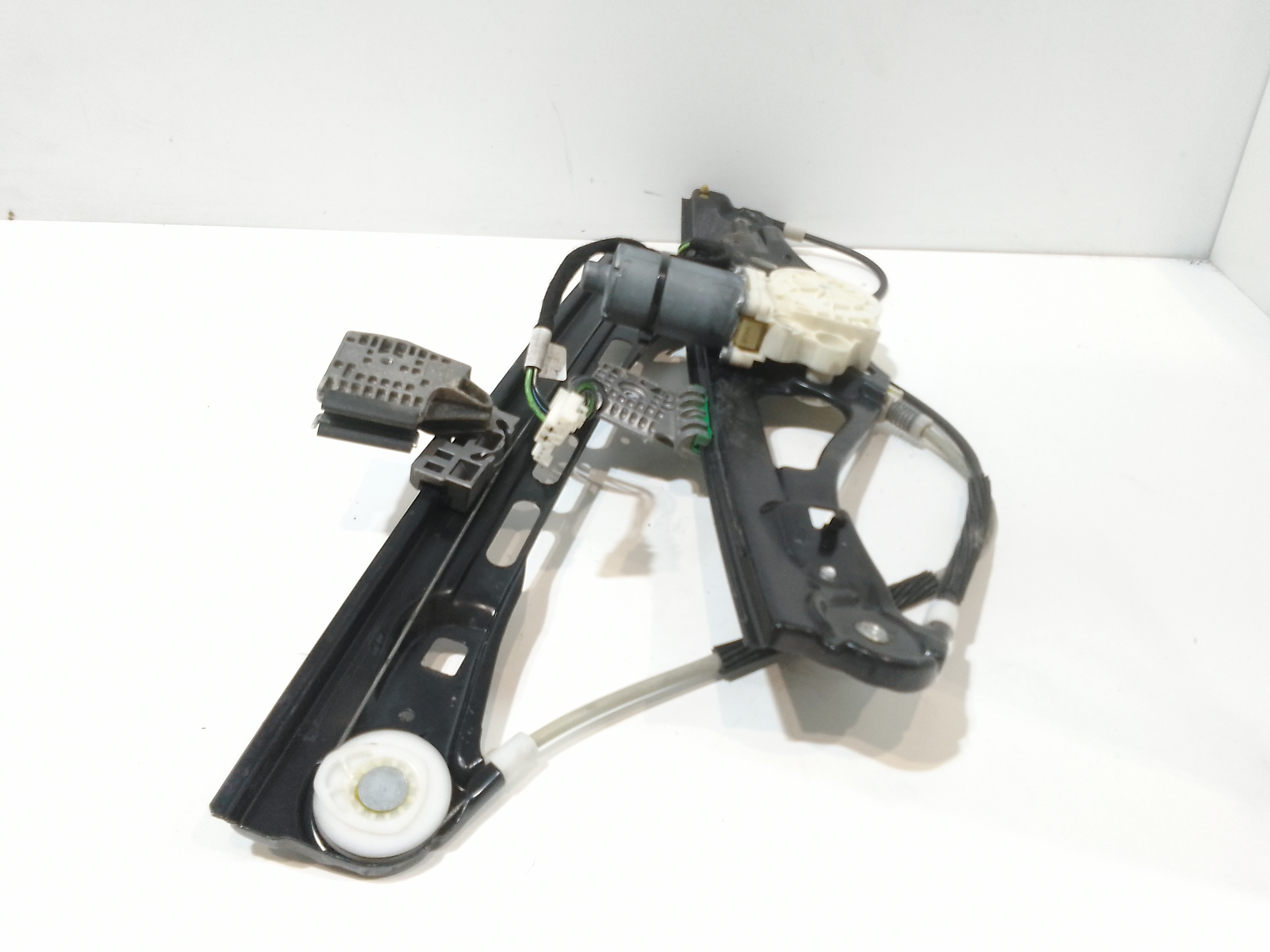 Cremagliera anteriore sinistra Guida per Mercedes Classe E S. Wagon W211 (2002 - 2007)