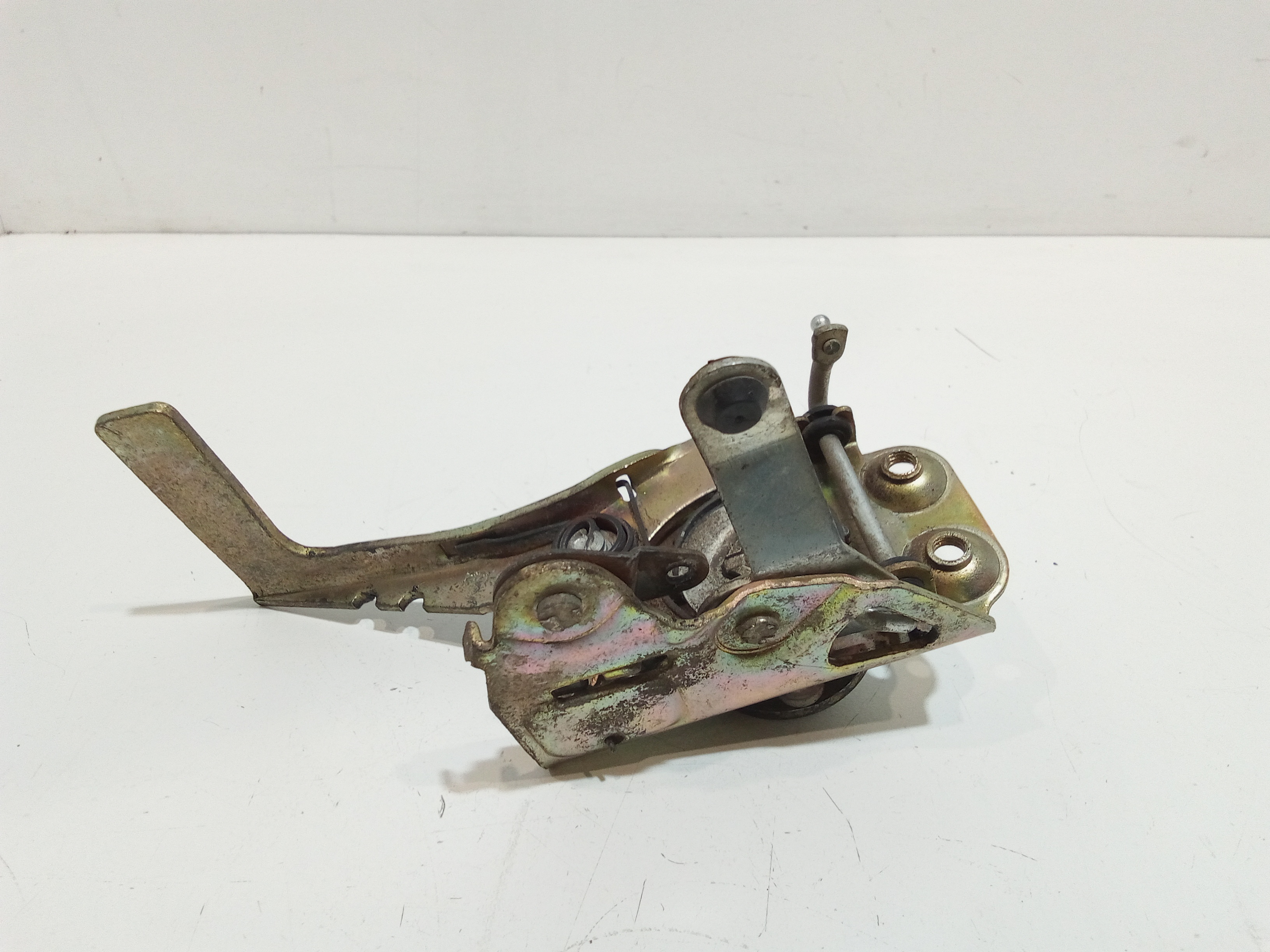 Serratura Anteriore Sinistra per Lada Niva (1994 - 1999)