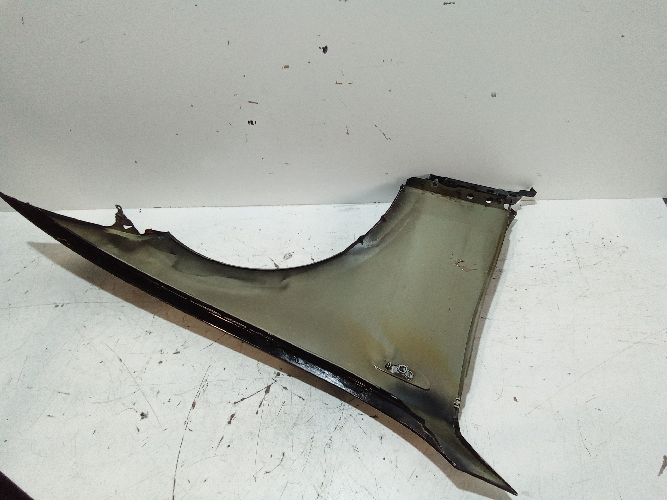 Parafango Anteriore Sinistro per Bmw Serie 1 Serie (e87) (04>07) (2004 - 2007)