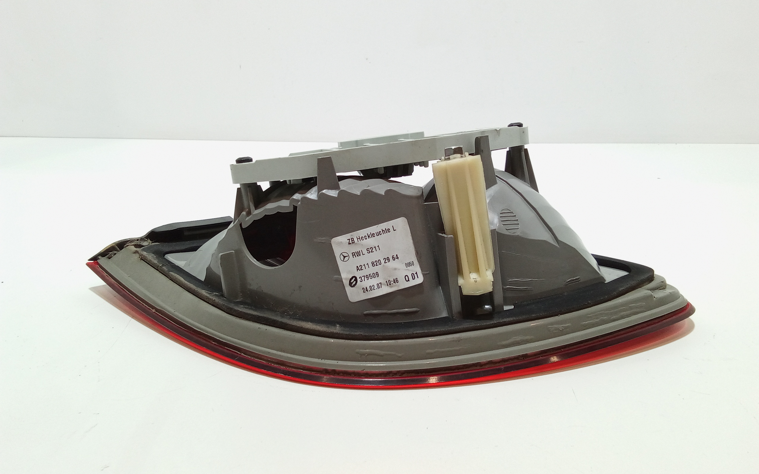 Stop Posteriore Sinistro Integrato nel Portello per Mercedes Classe E S. Wagon W211 (2002 - 2007)