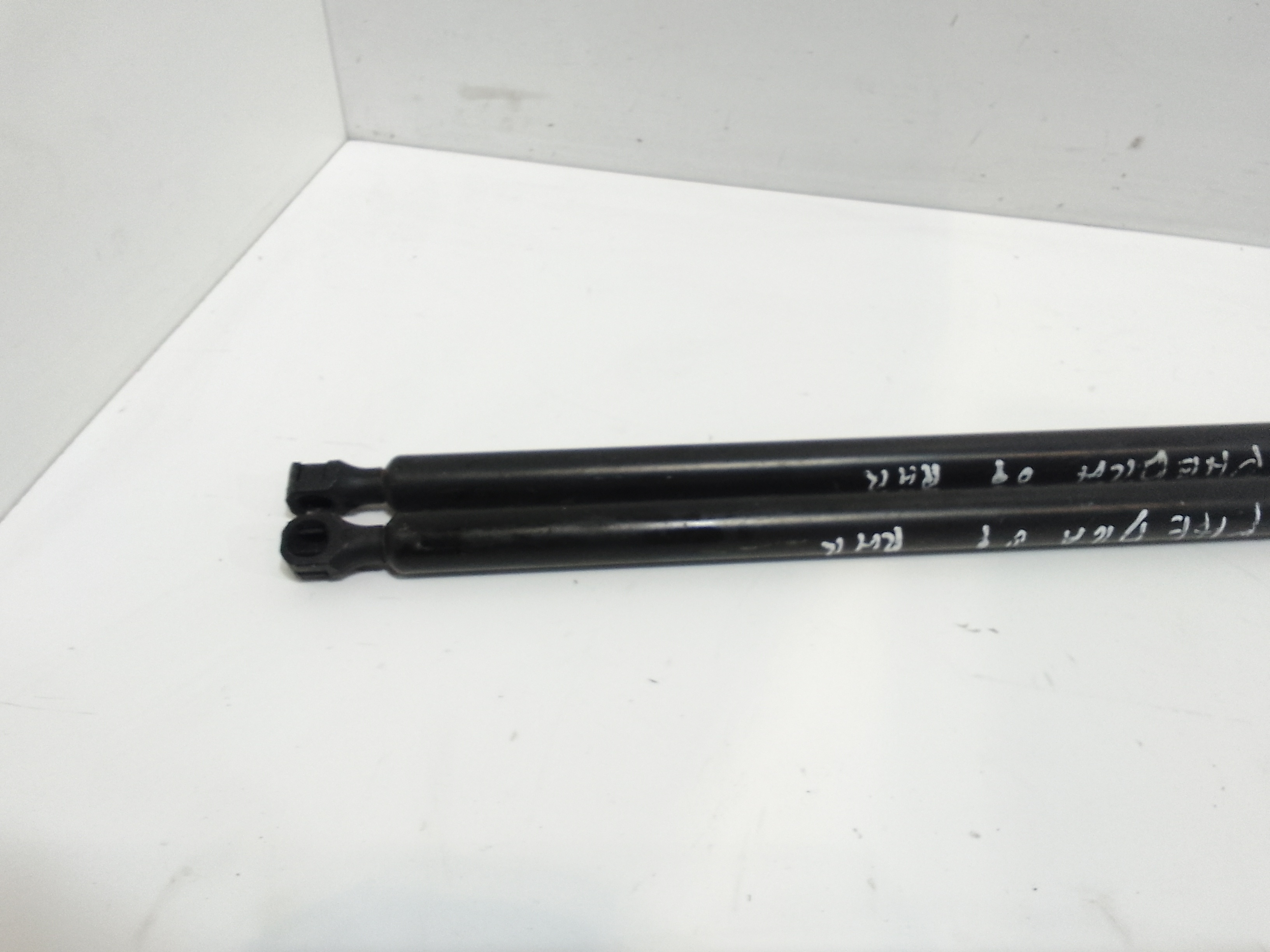 Pistoncini cofano Post. per Lancia Phedra 1 Serie (2002 - 2010)