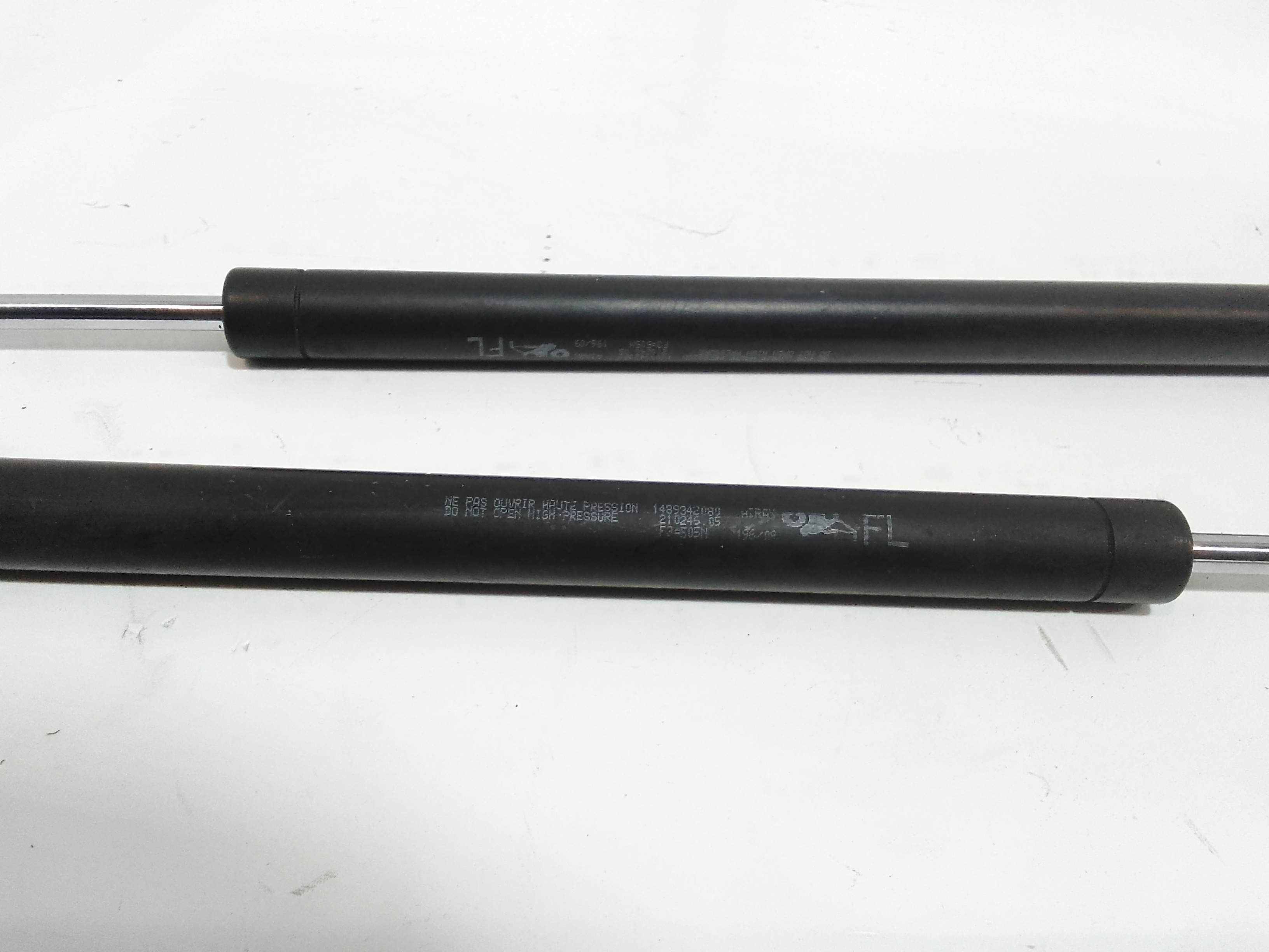 Pistoncini cofano Post. per Lancia Phedra 1 Serie (2002 - 2010)