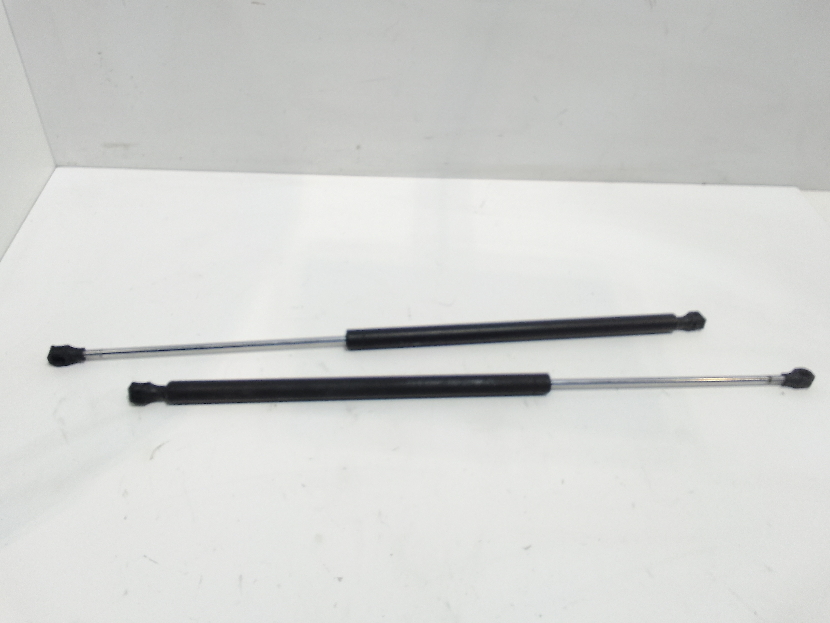 Pistoncini cofano Post. per Lancia Phedra 1 Serie (2002 - 2010)