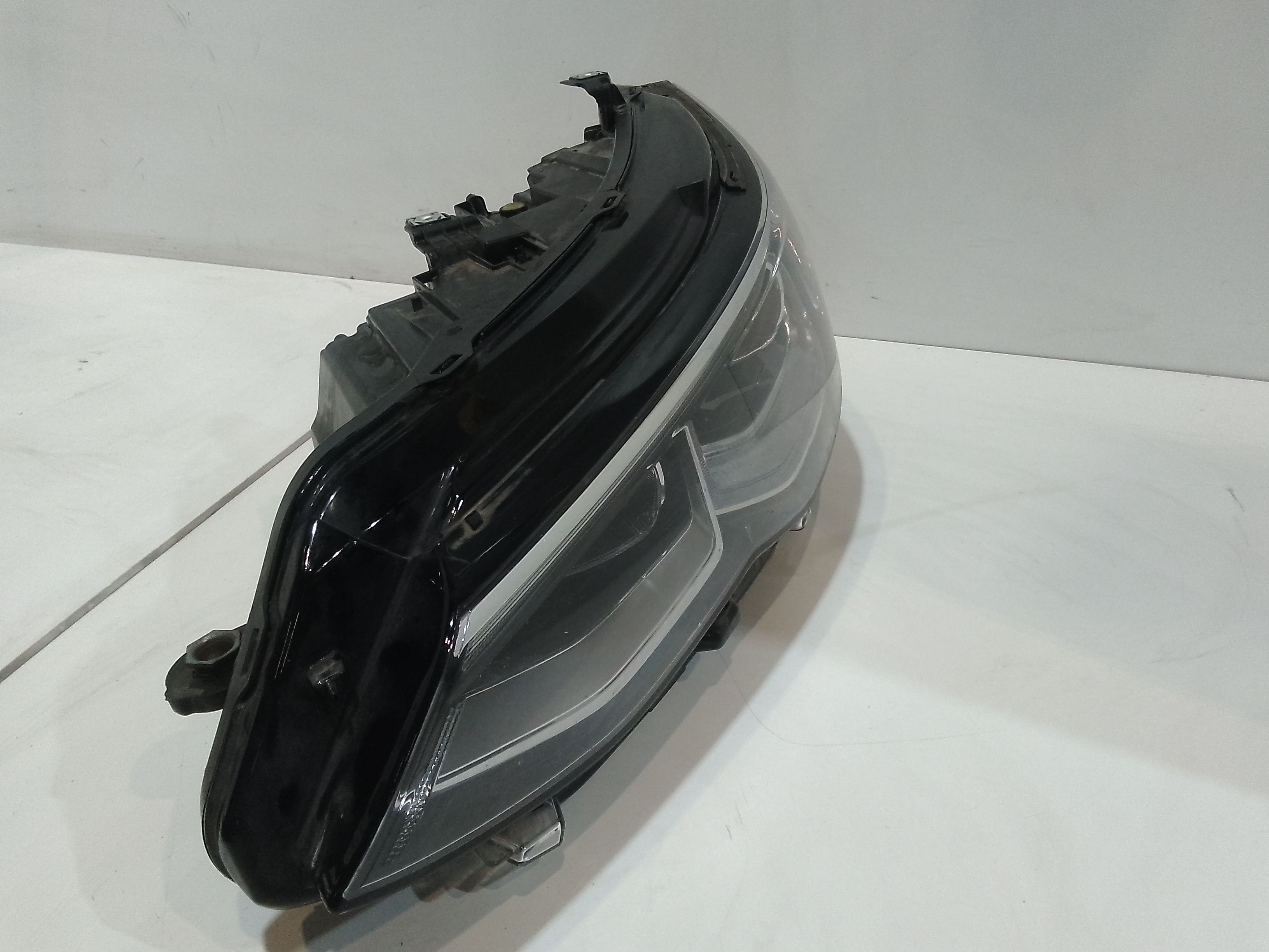 Faro anteriore SX allo Xeno per Volkswagen Golf VIII (2019 - 2023)