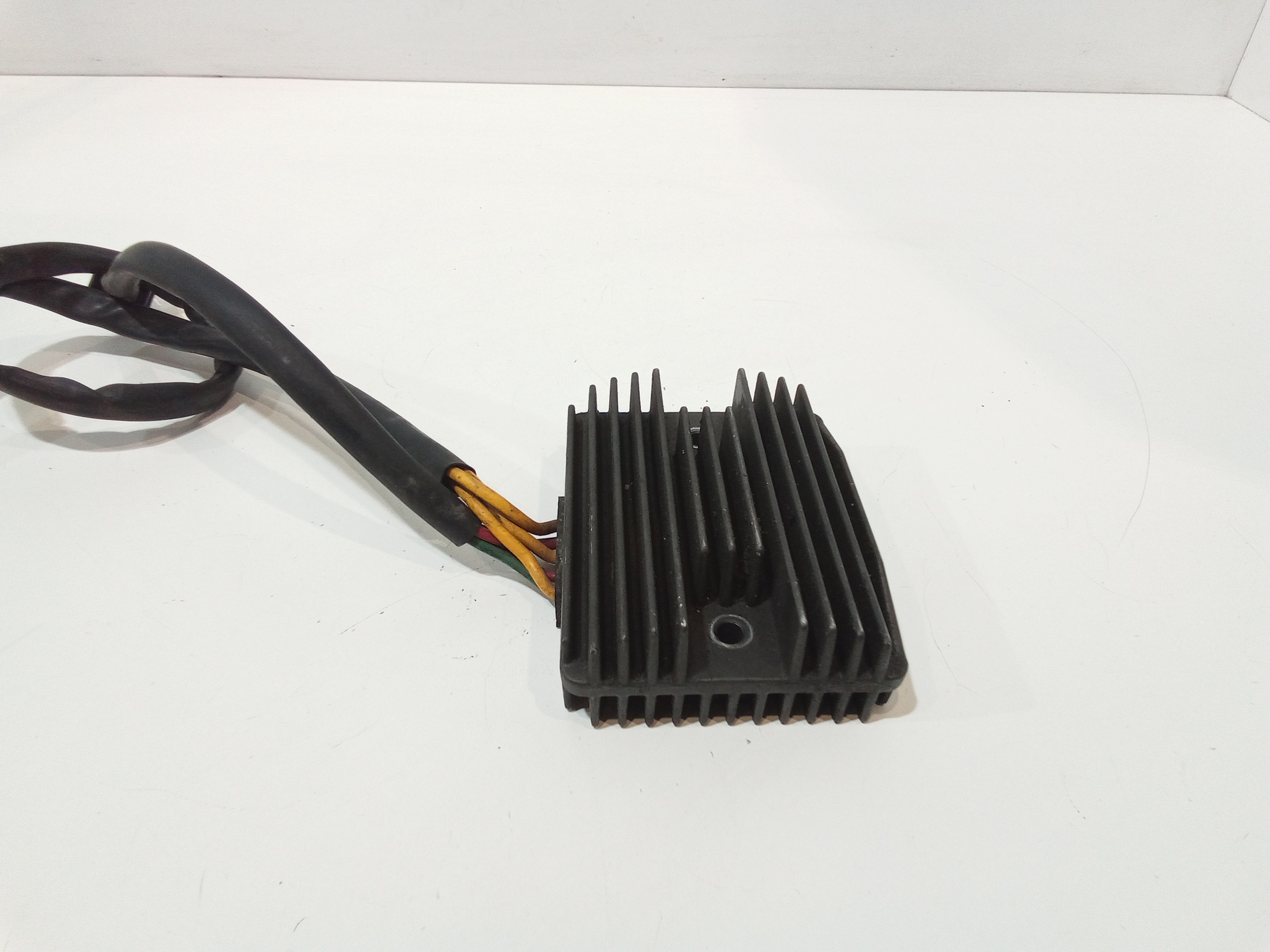 Regolatore di tensione per Piaggio Beverly 250 Serie (2001 - In produzione)