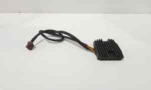 Regolatore di tensione per Piaggio Beverly 250 Serie (2001 - In produzione)