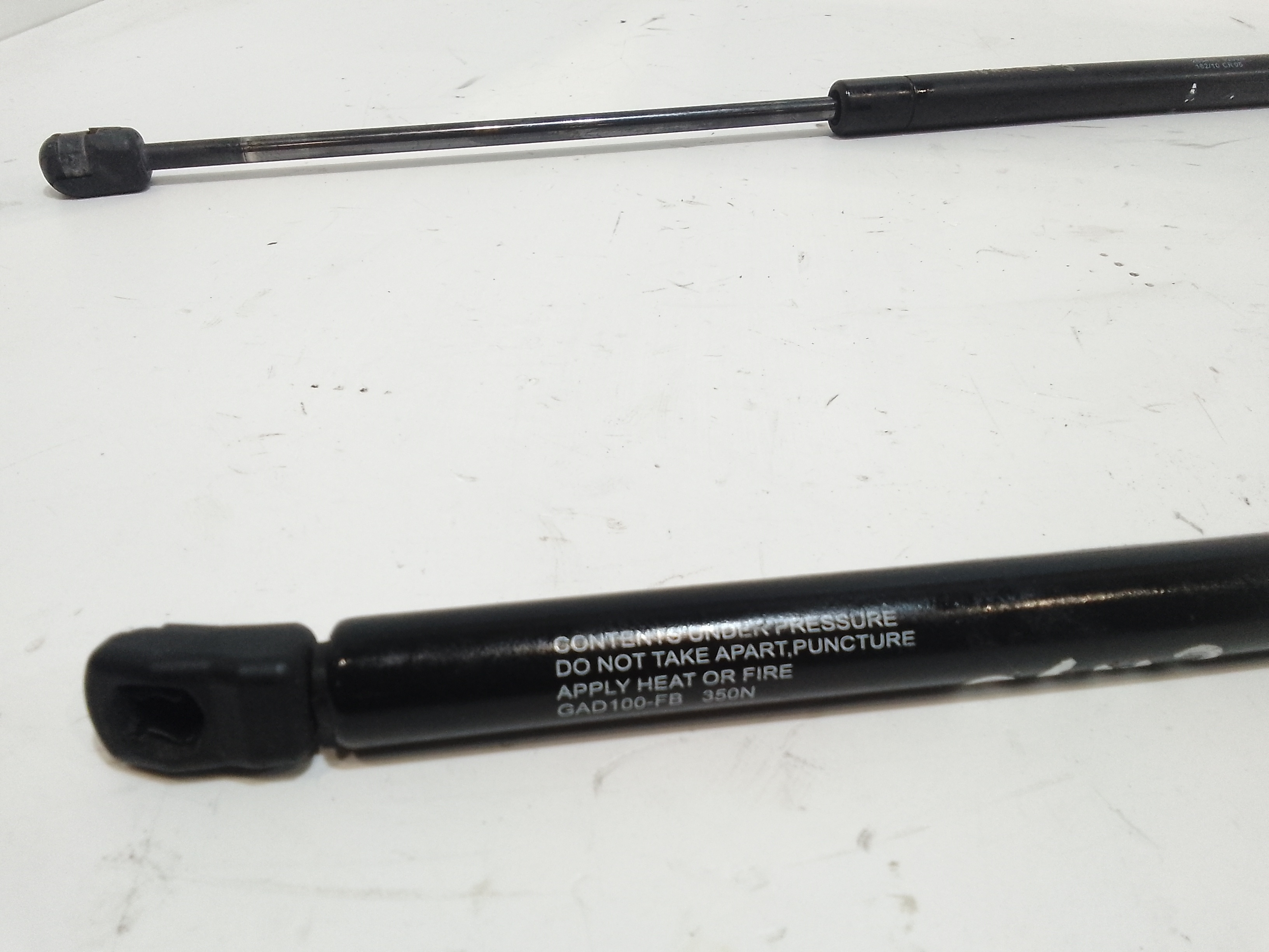 Pistoncini cofano Post. per Chatenet CH 30 (2013 - 2016)