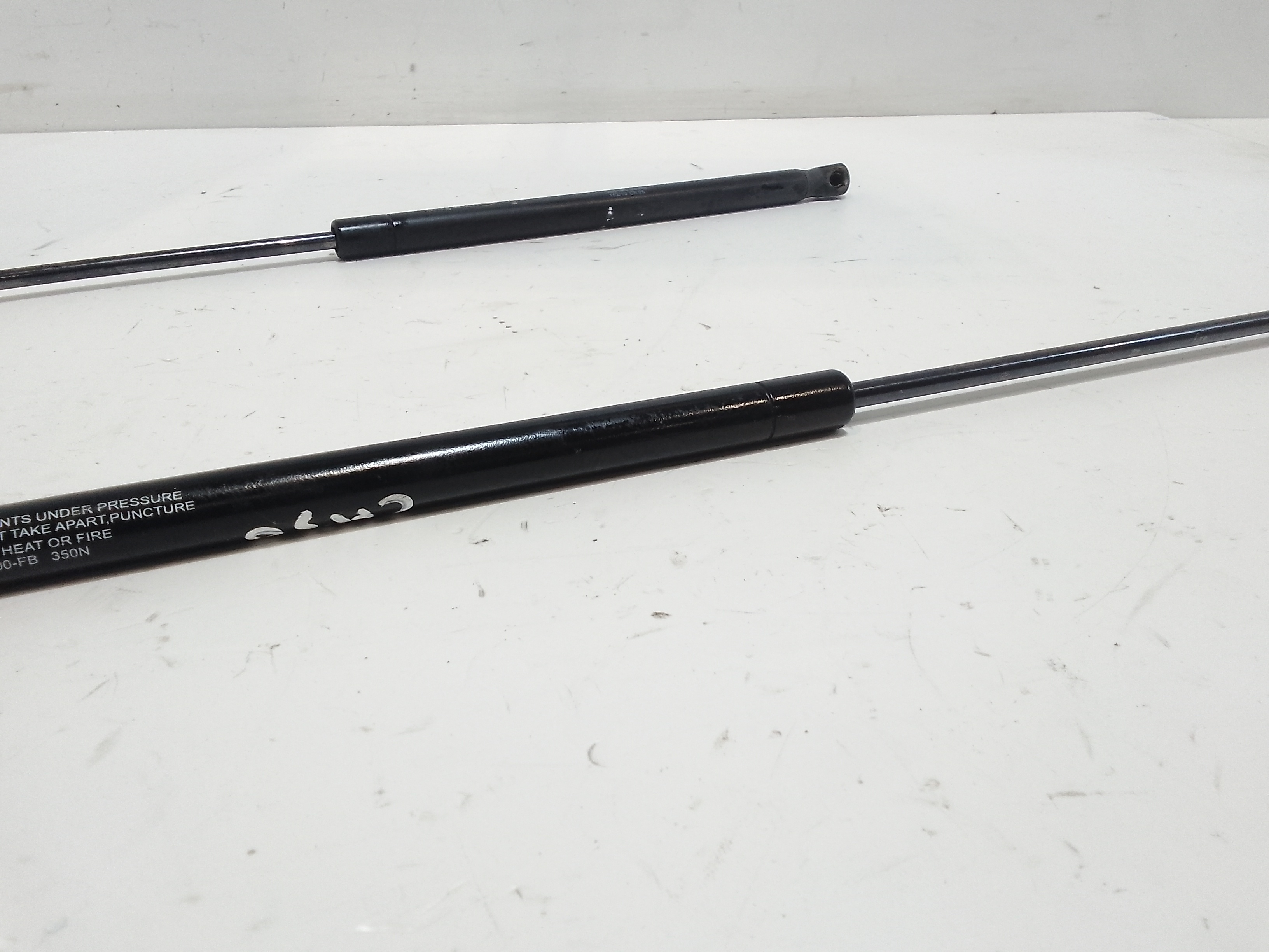 Pistoncini cofano Post. per Chatenet CH 30 (2013 - 2016)