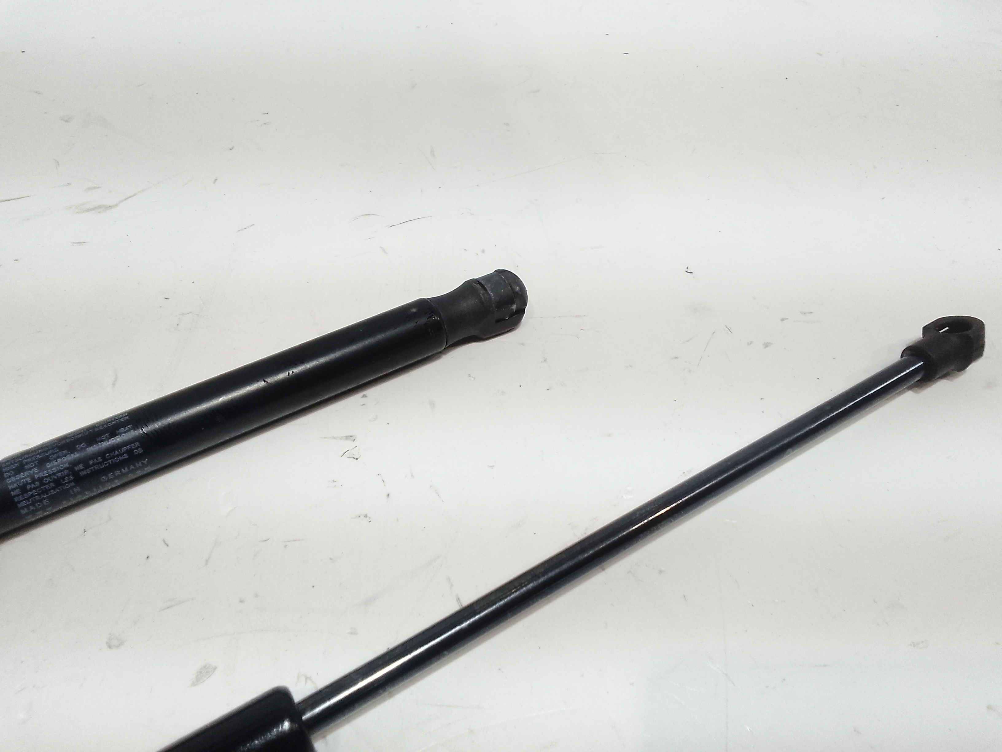 Pistoncini cofano Post. per Chatenet CH 30 (2013 - 2016)