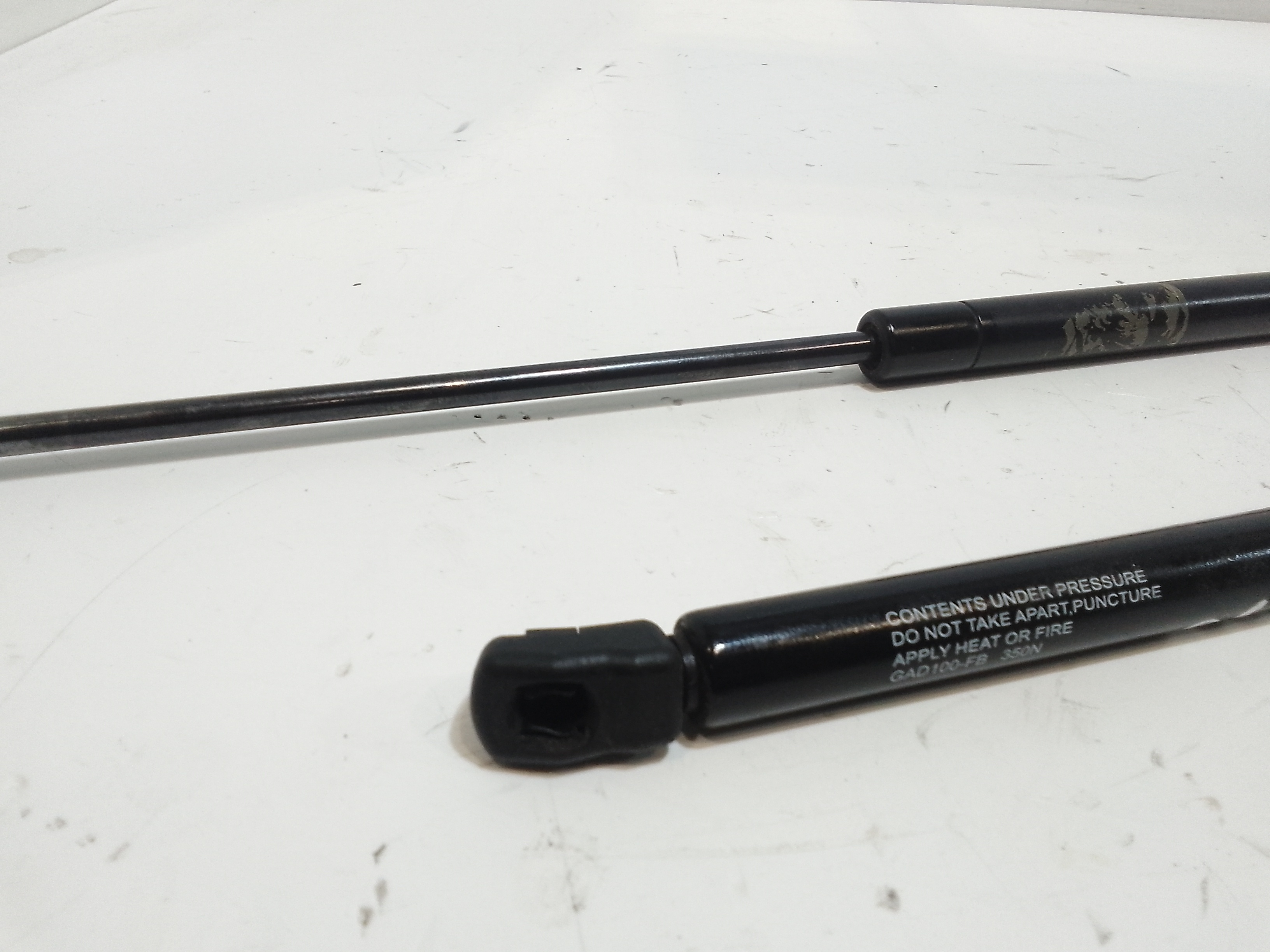 Pistoncini cofano Post. per Chatenet CH 30 (2013 - 2016)