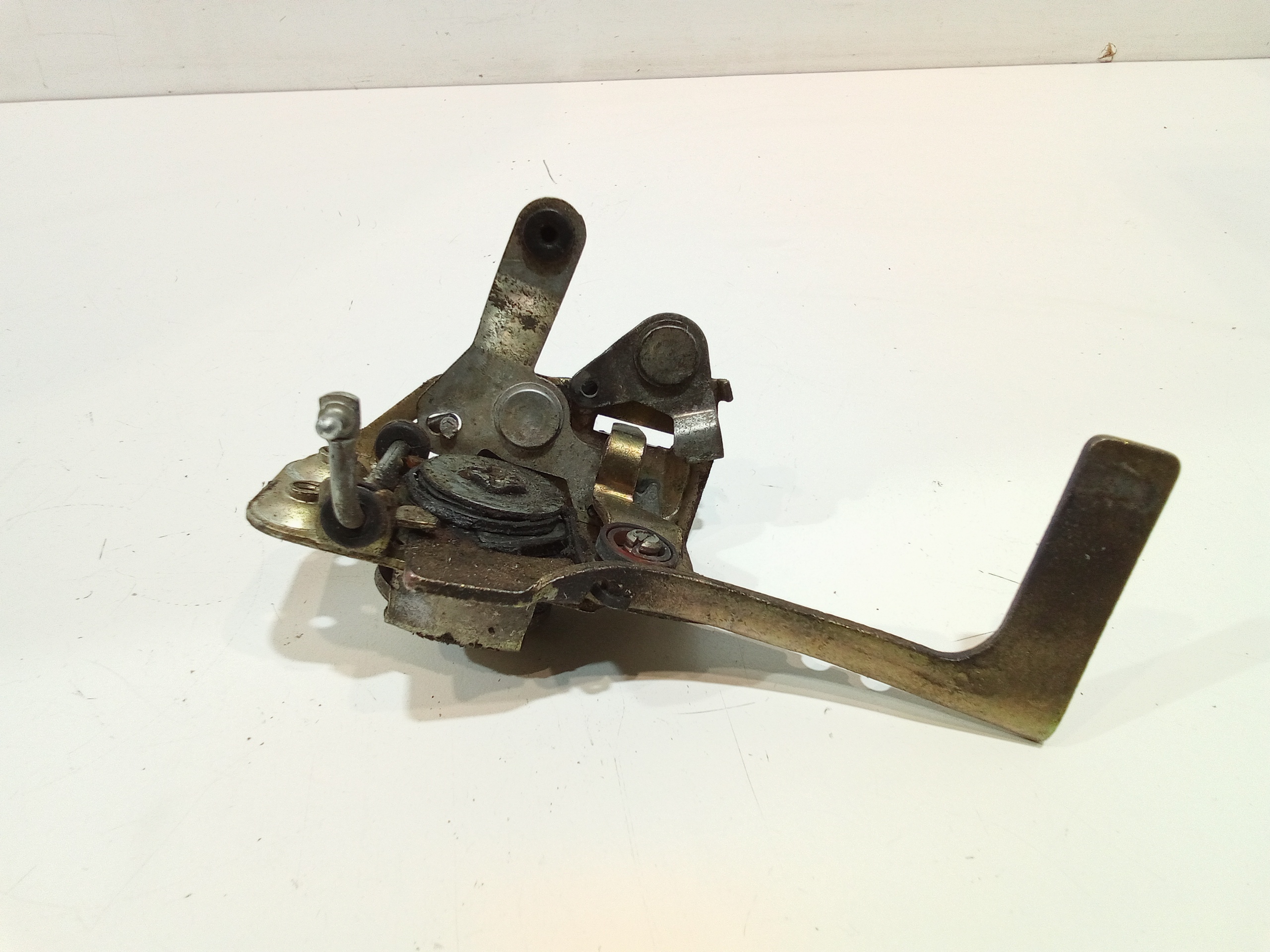 Serratura Anteriore Sinistra per Lada Niva (1994 - 1999)