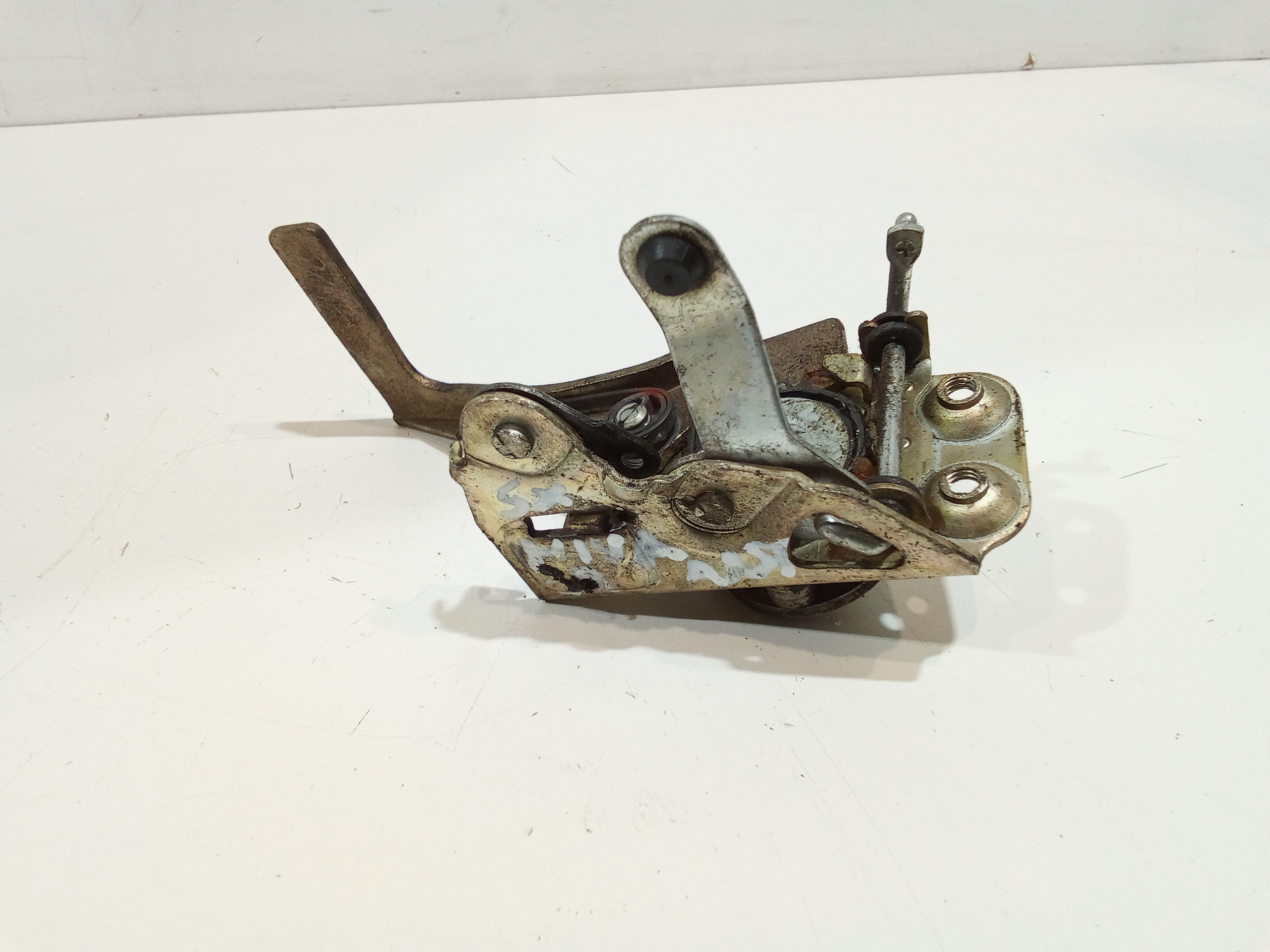 Serratura Anteriore Sinistra per Lada Niva (1994 - 1999)