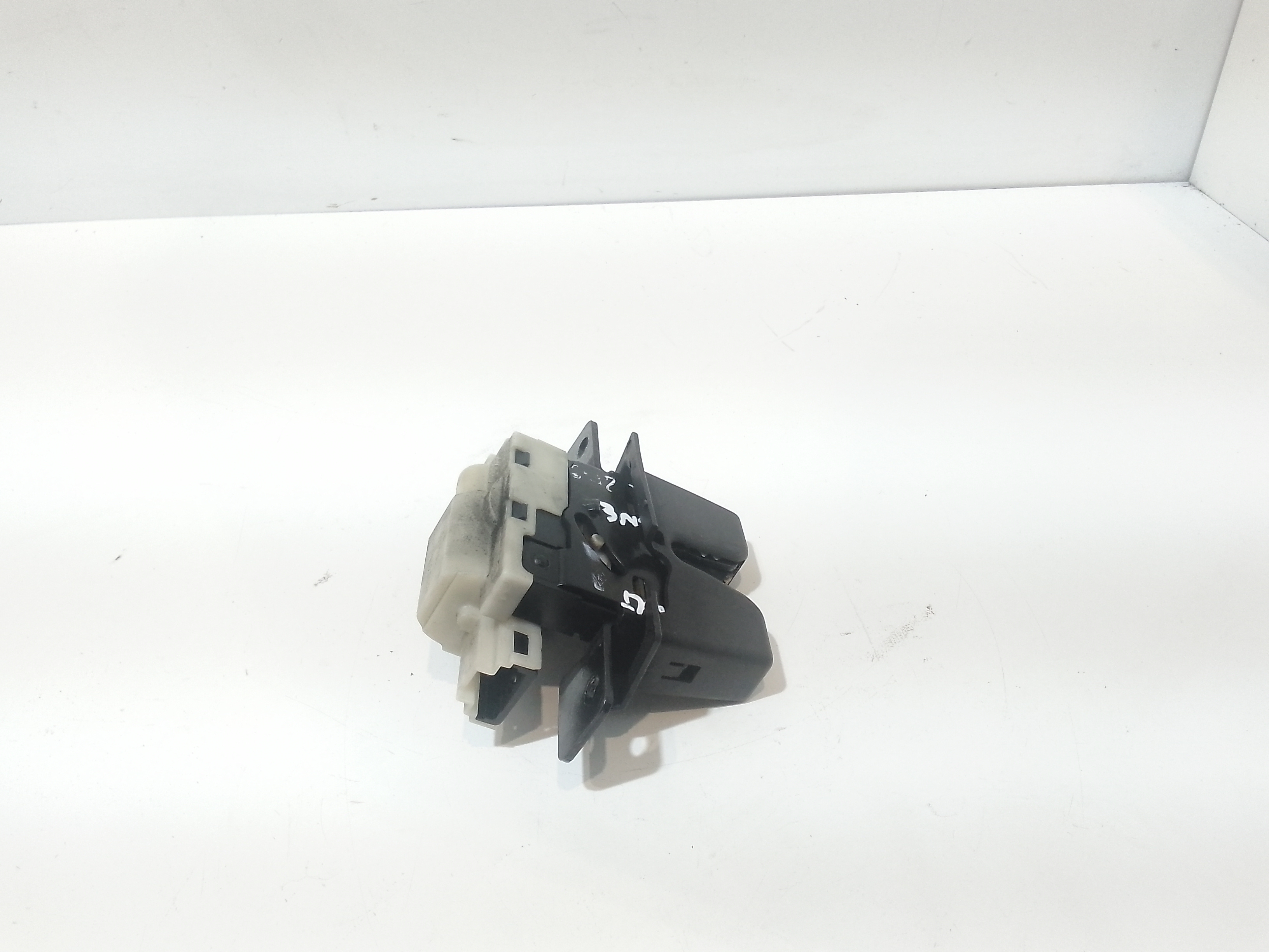 Serratura Cofano Posteriore per Renault Megane Ll Serie (02>06) (2002 - 2006)