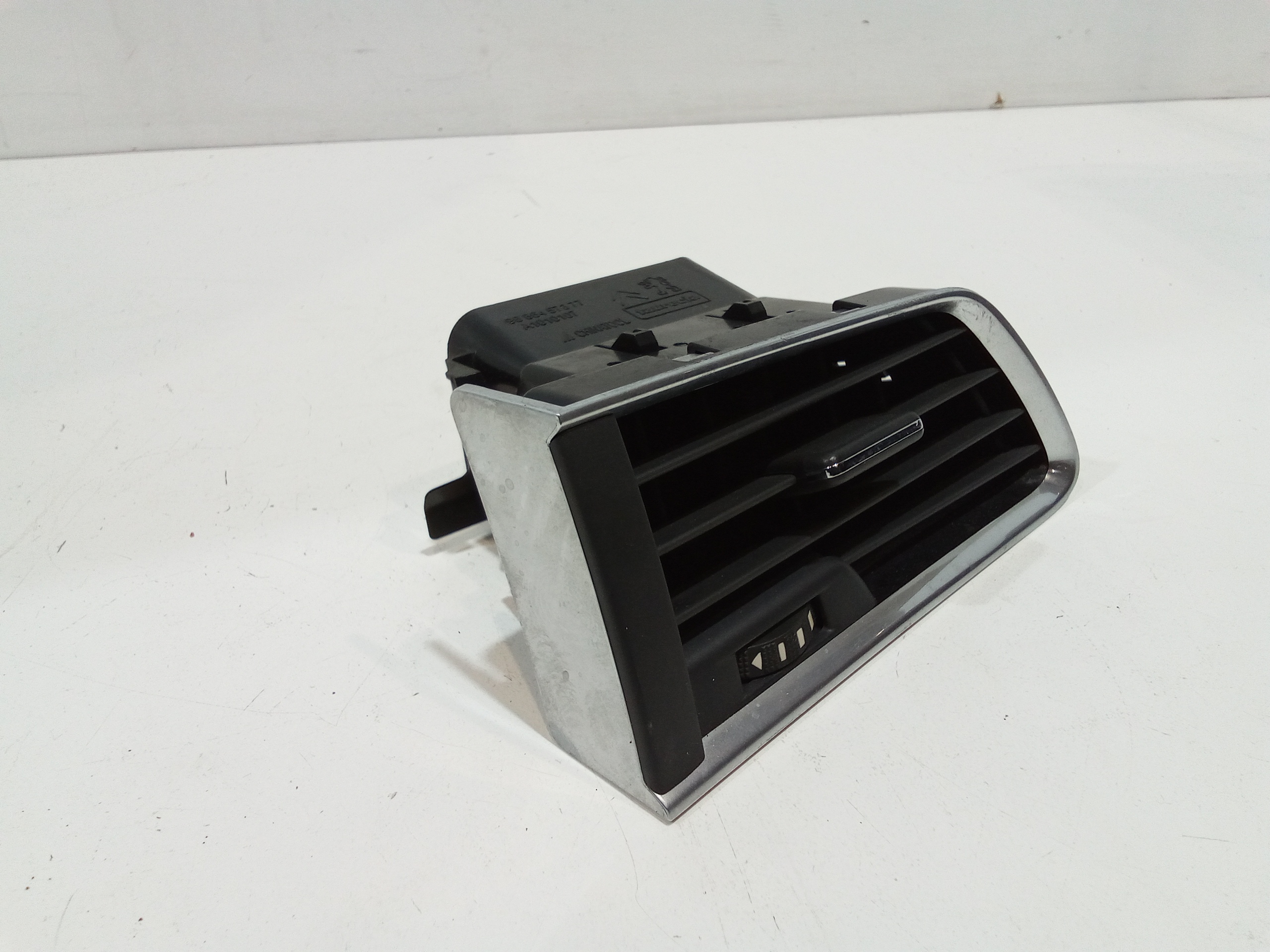 Bocchetta aria cruscotto lato guida per Peugeot 508 Station Wagon (2011 - In produzione)