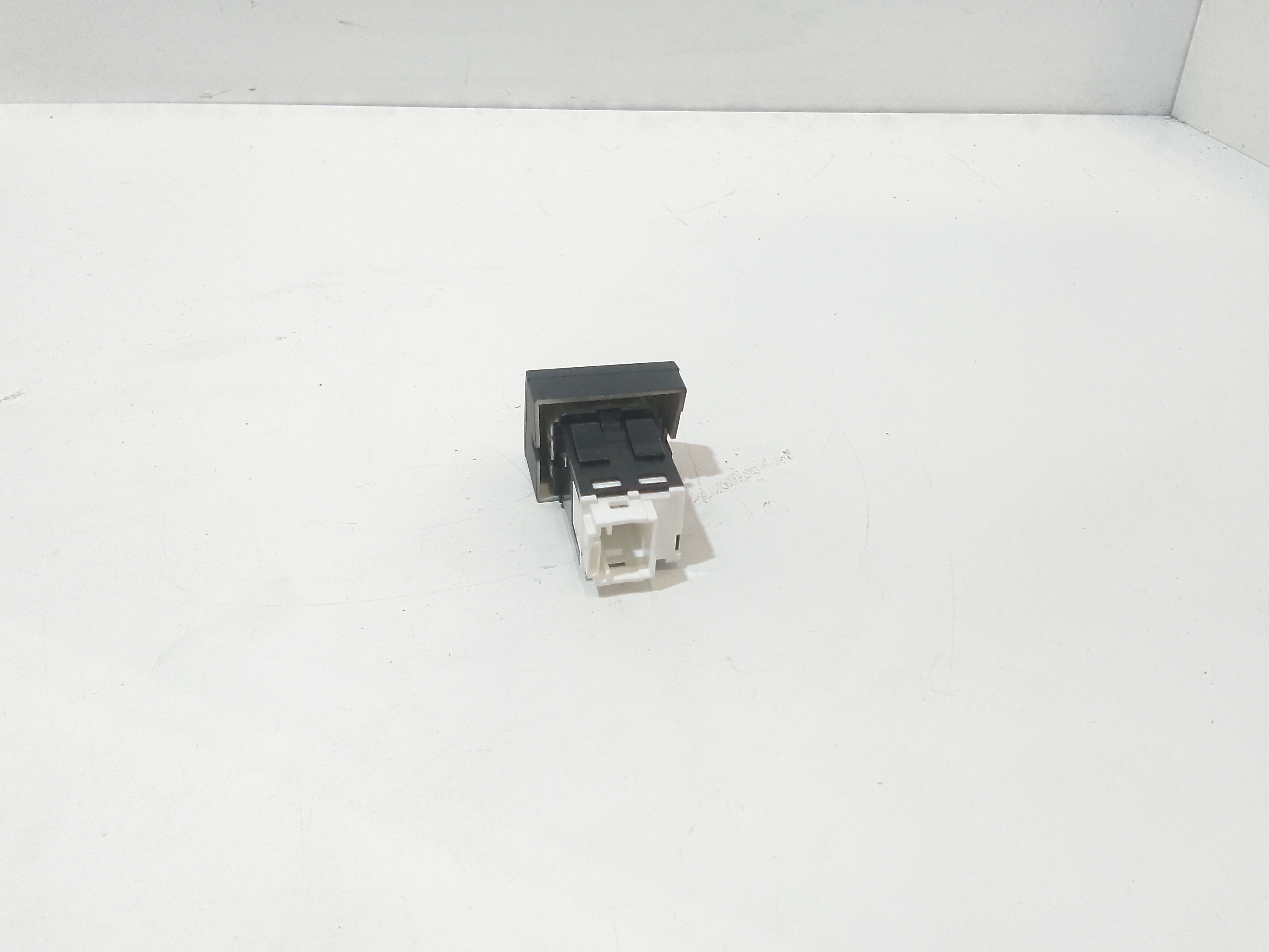 Pulsante luci di emergenza per Peugeot 508 Station Wagon (2011 - In produzione)