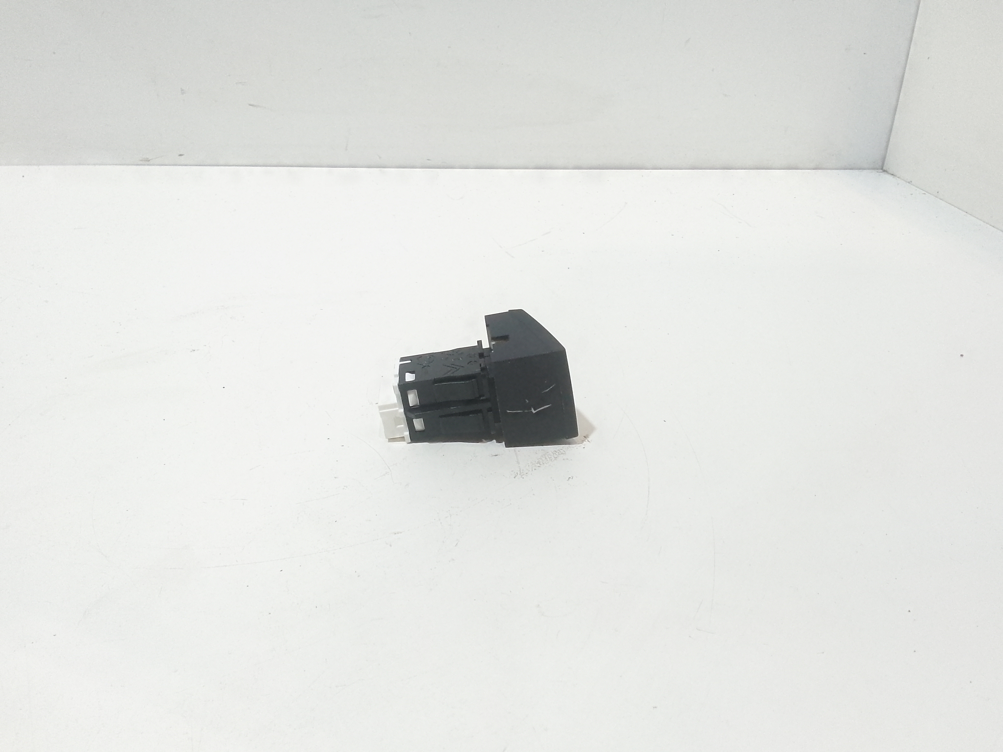 Pulsante luci di emergenza per Peugeot 508 Station Wagon (2011 - In produzione)