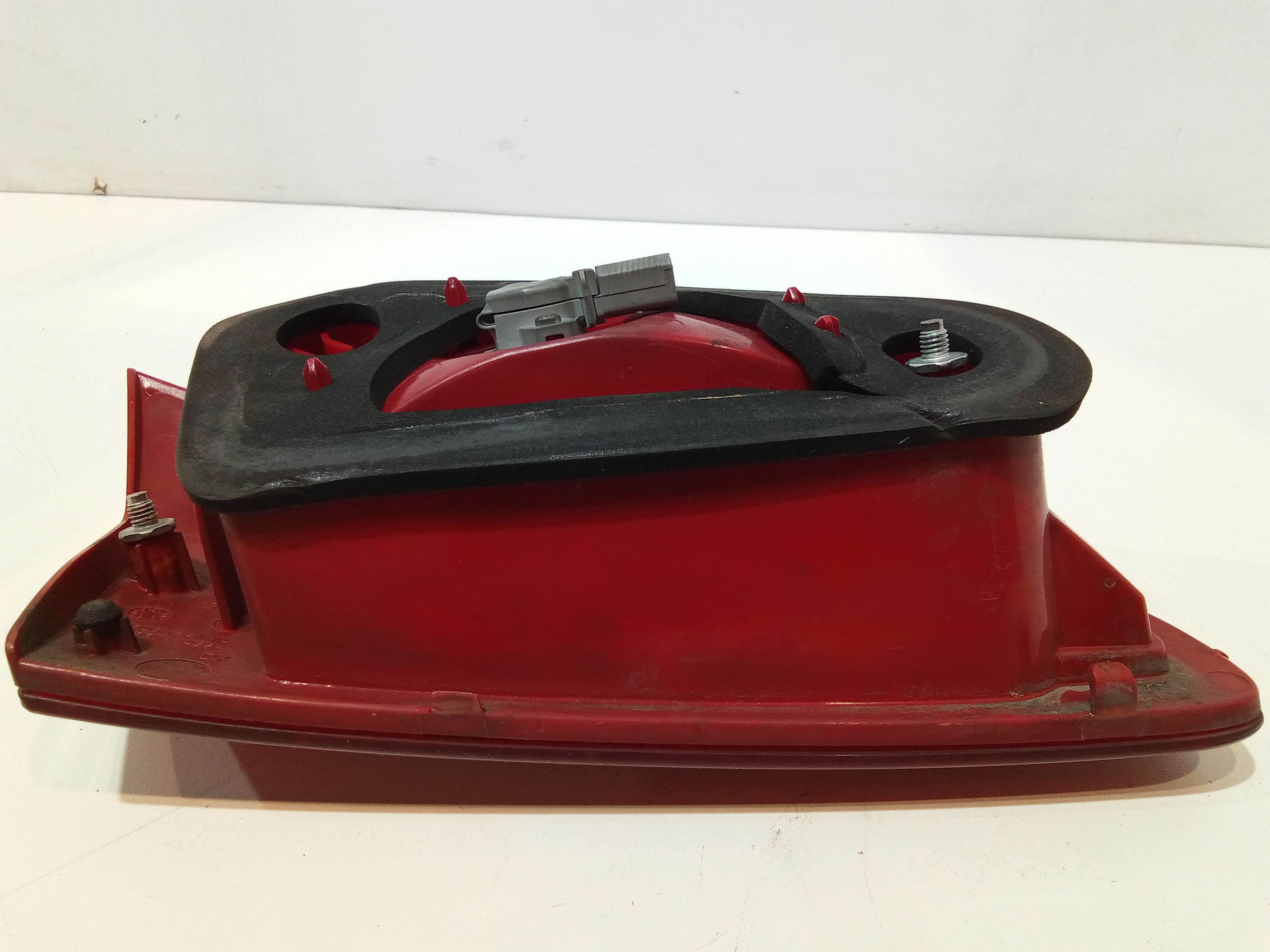 Stop Posteriore Destro Integrato nel Portello per Alfa Romeo 147 Serie (937_) (05>10) (2005 - 2010)