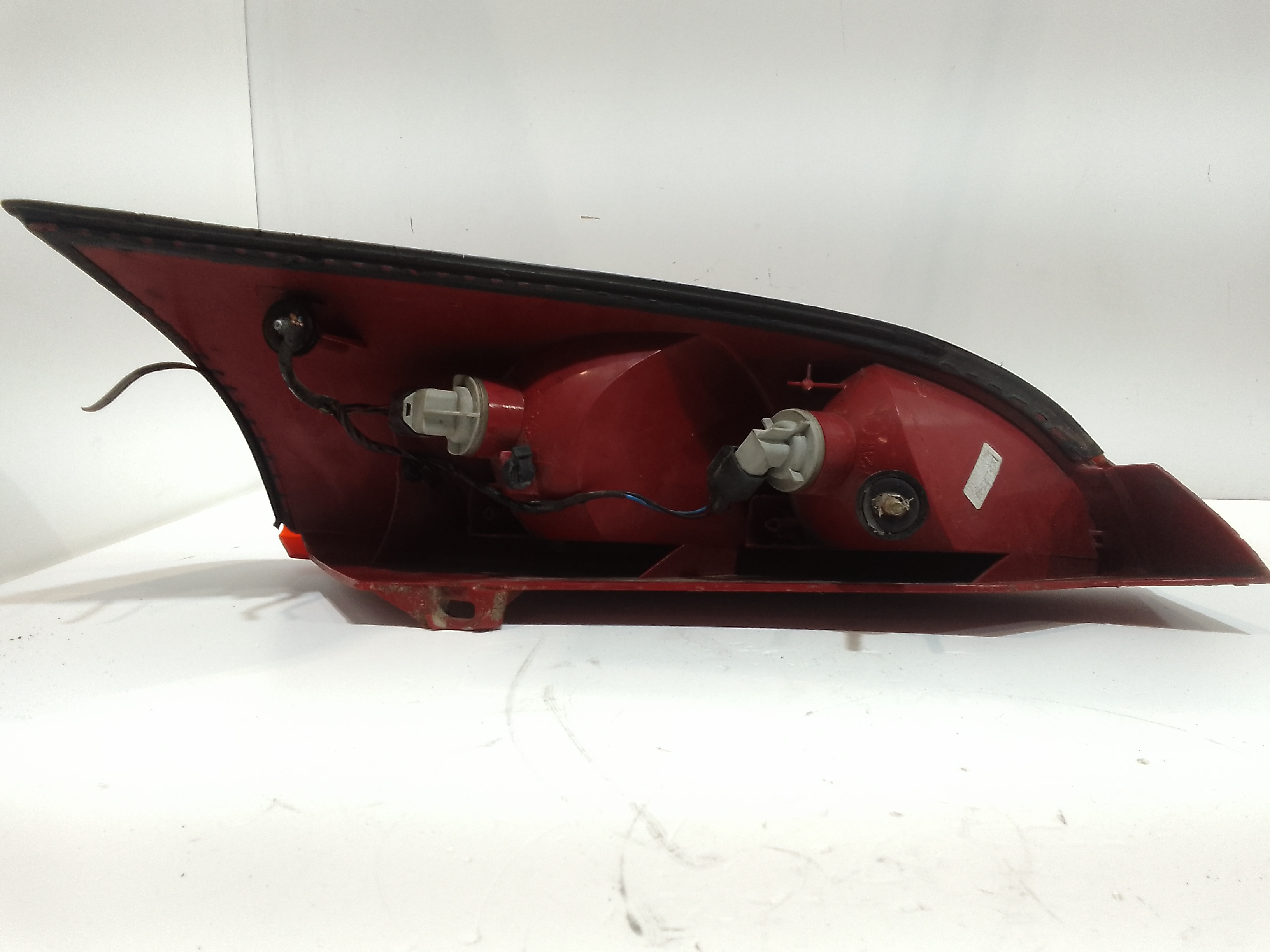 Stop fanale Posteriore sinistro lato Guida per Ford Focus Berlina 2 Serie (2001 - 2004)