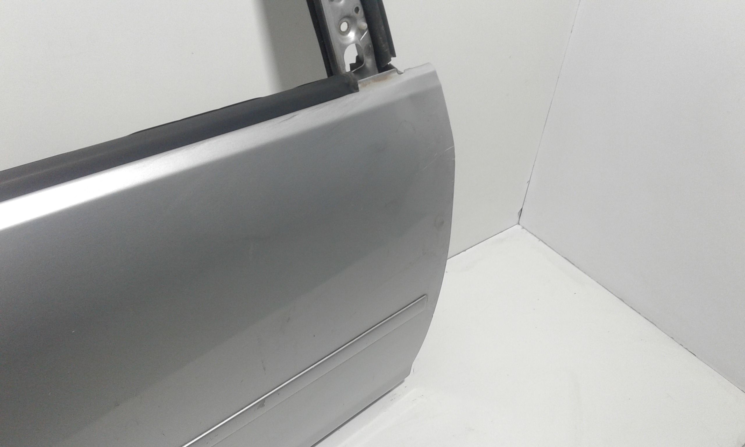 Portiera anteriore Destra FORD C - Max Serie (03>07)