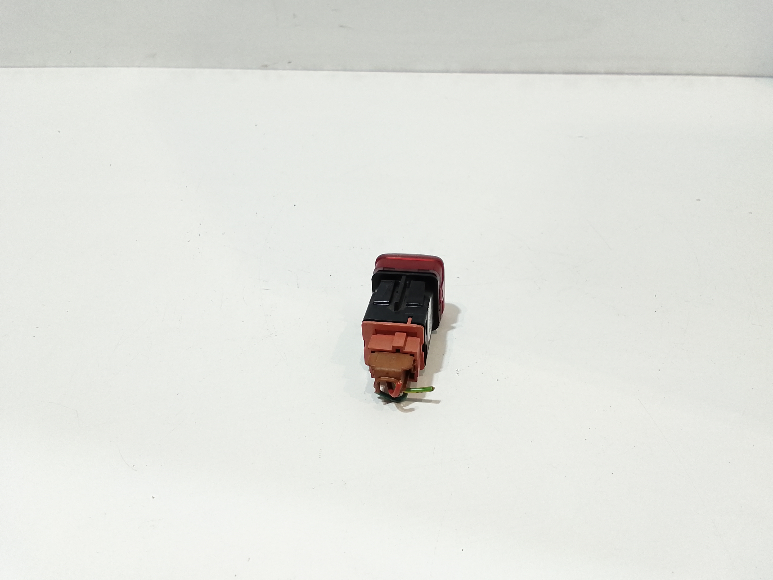 Pulsante luci di emergenza per Citroen C3 Picasso (08>) (2008 - In produzione)