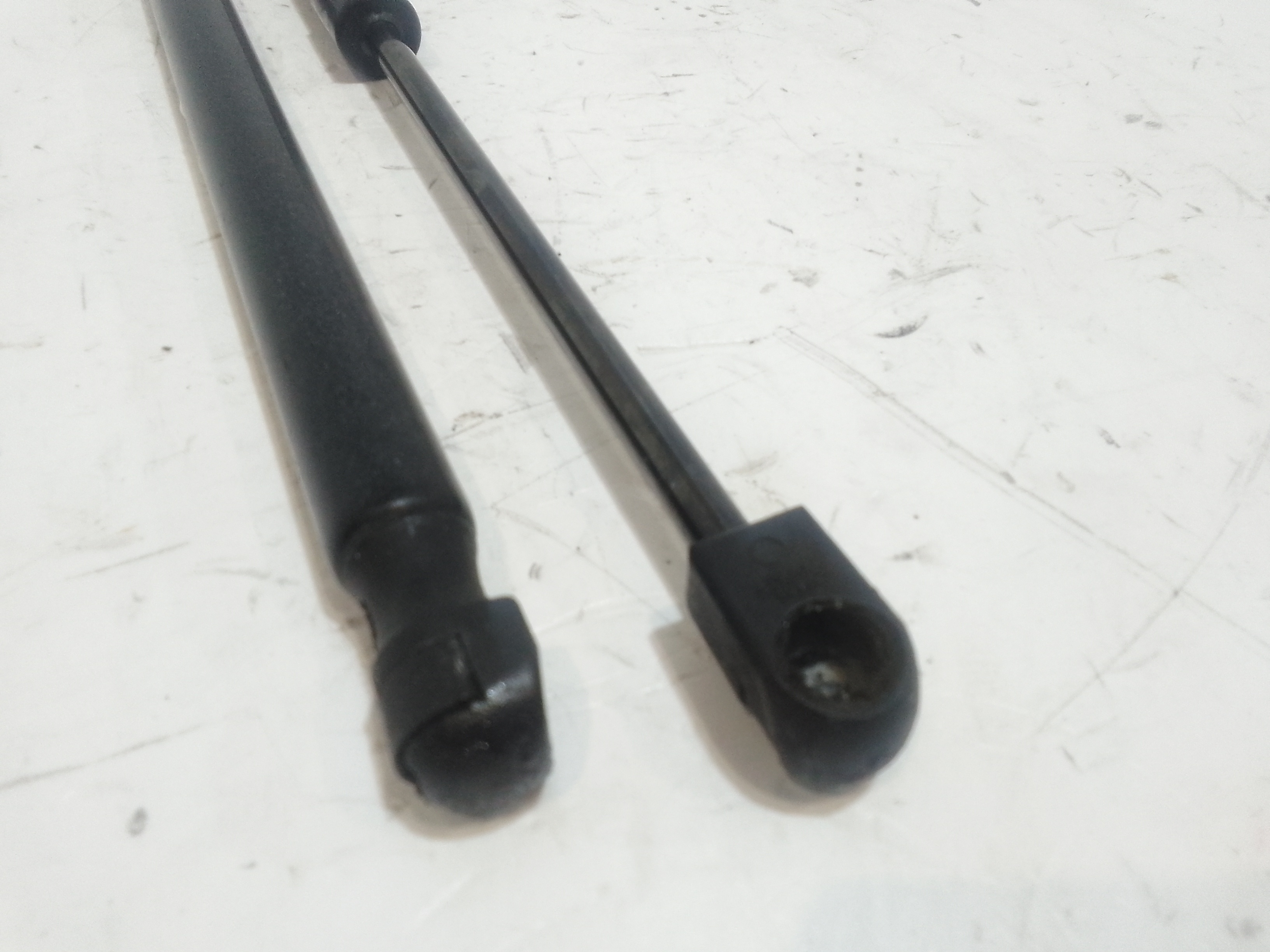 Pistoncini cofano Post. per Fiat 500 L Serie (351_352) (12>) (2012 - In produzione)