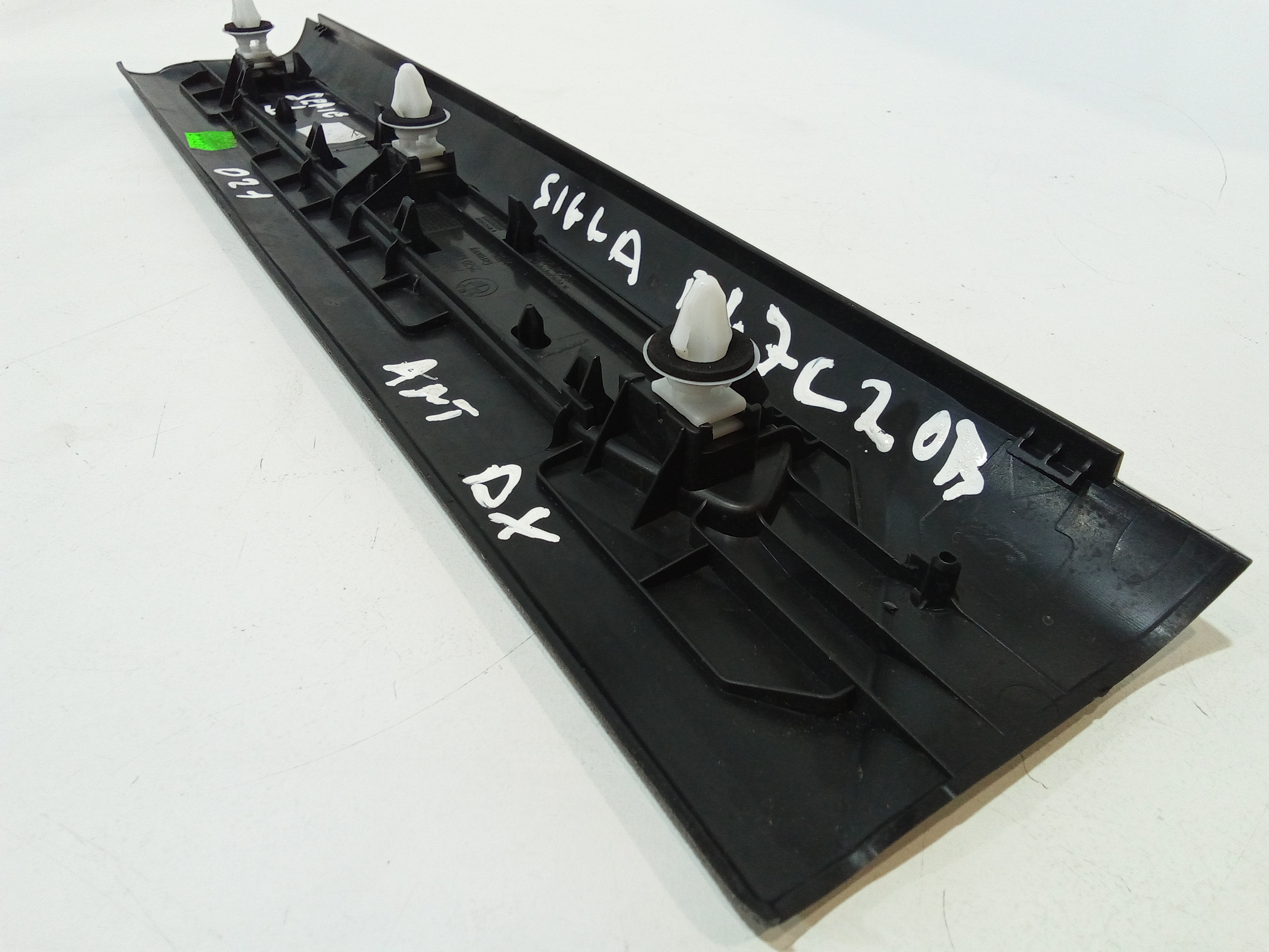 Batticalcagno Anteriore Destro per Bmw Serie 1 F40 (19>) (2019 - In produzione)