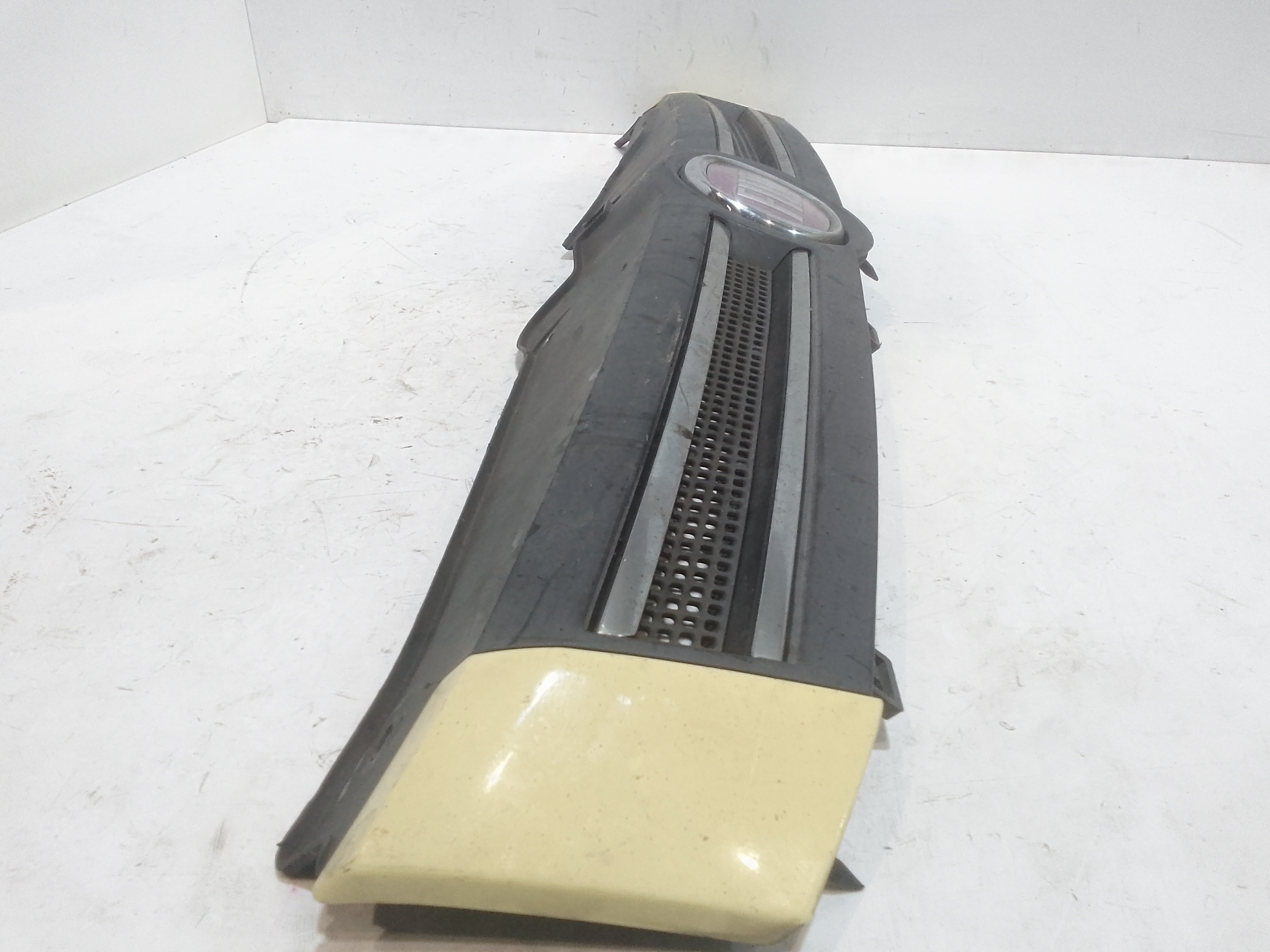 Mascherina anteriore per Fiat Panda 2 Serie (2003 - 2010)