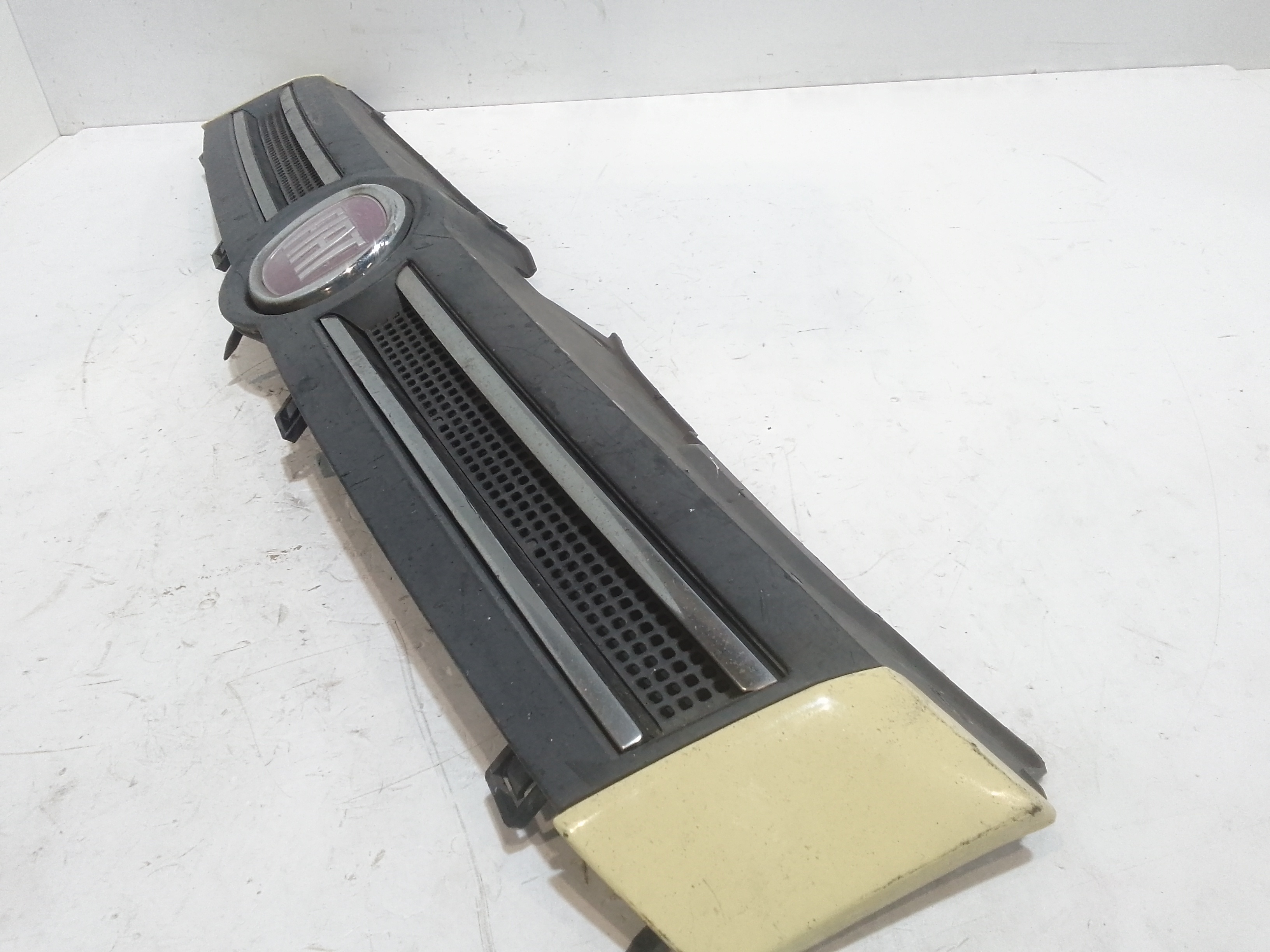 Mascherina anteriore per Fiat Panda 2 Serie (2003 - 2010)