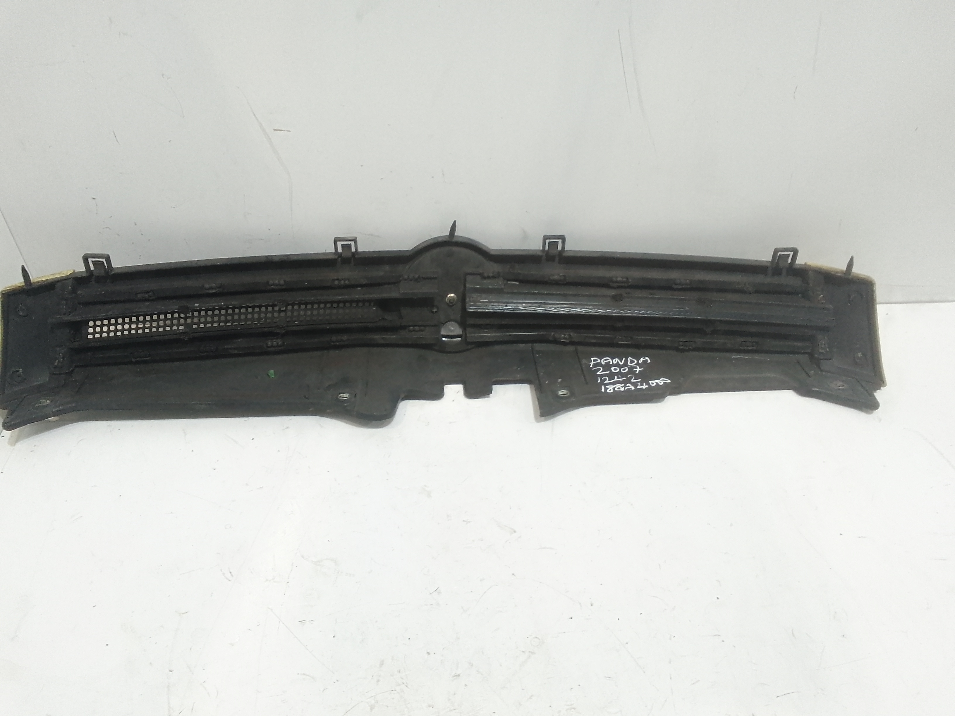 Mascherina anteriore per Fiat Panda 2 Serie (2003 - 2010)