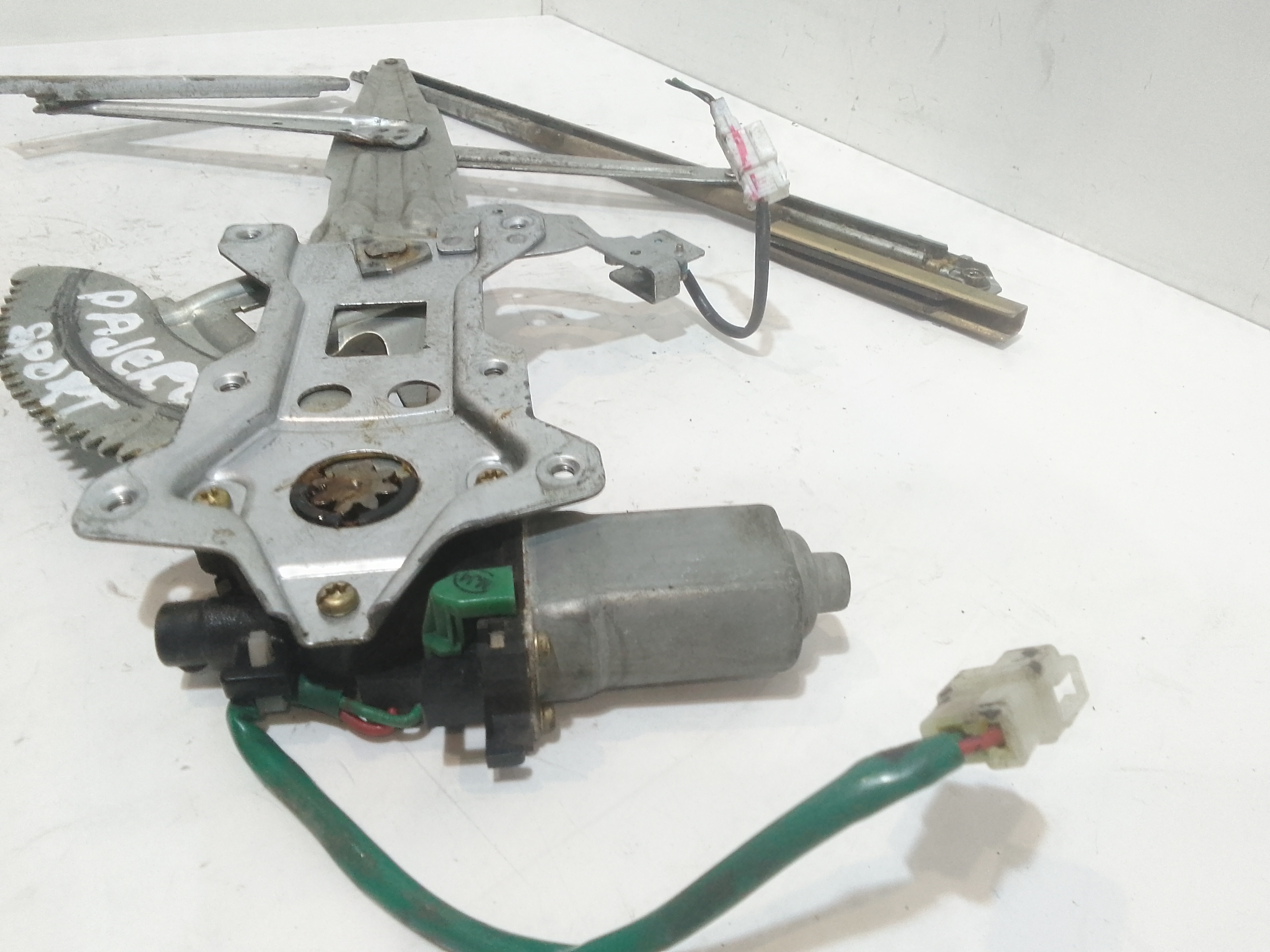 Cremagliera anteriore sinistra Guida per Mitsubishi Pajero Sport (1999 - In produzione)