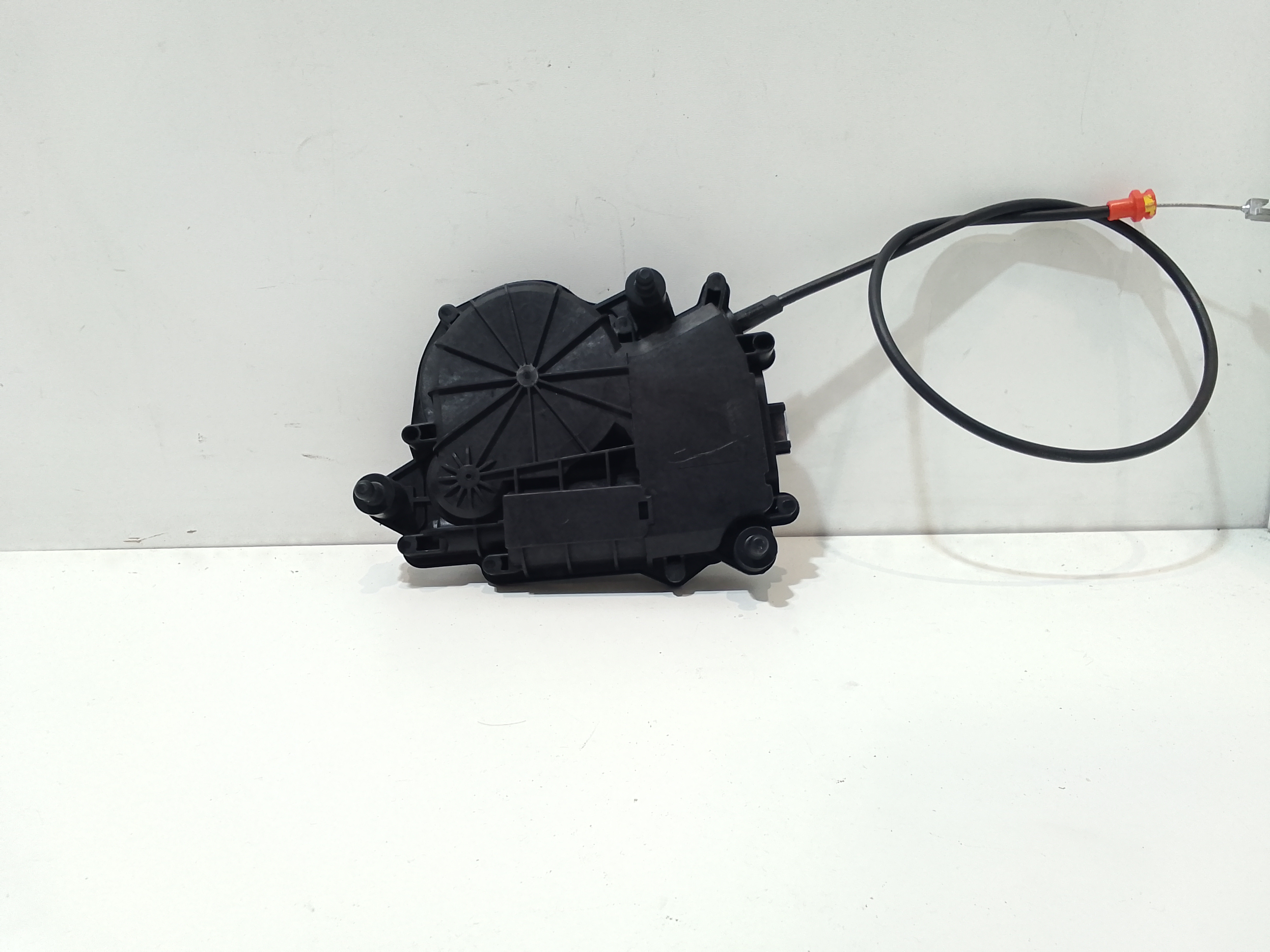 Attuatore serratura cofano posteriore per Bmw X6 Serie (G06) (19>) (2019 - In produzione)