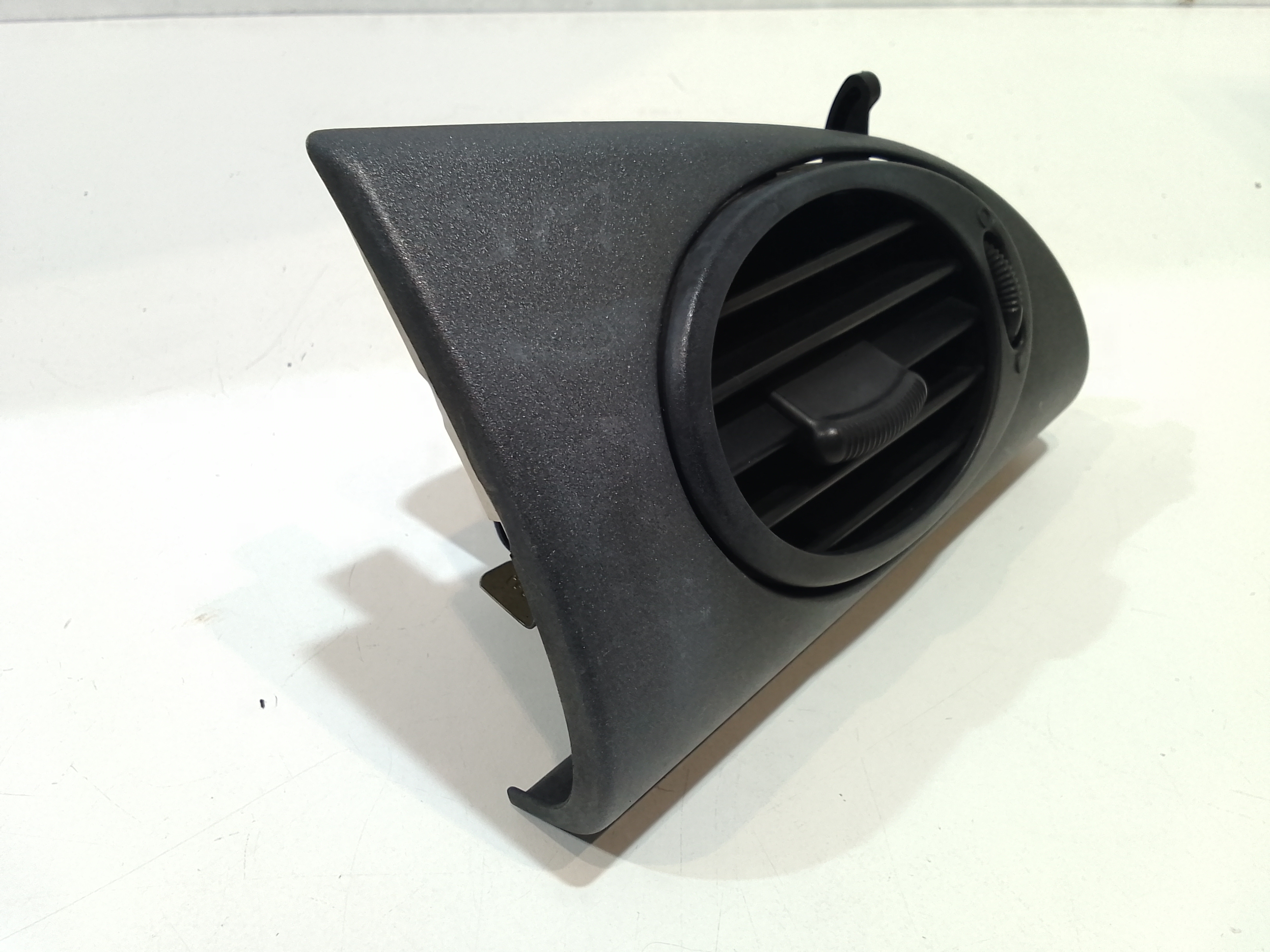 Bocchetta aria cruscotto lato passeggero per MG ZT-T (2001 - 2005)