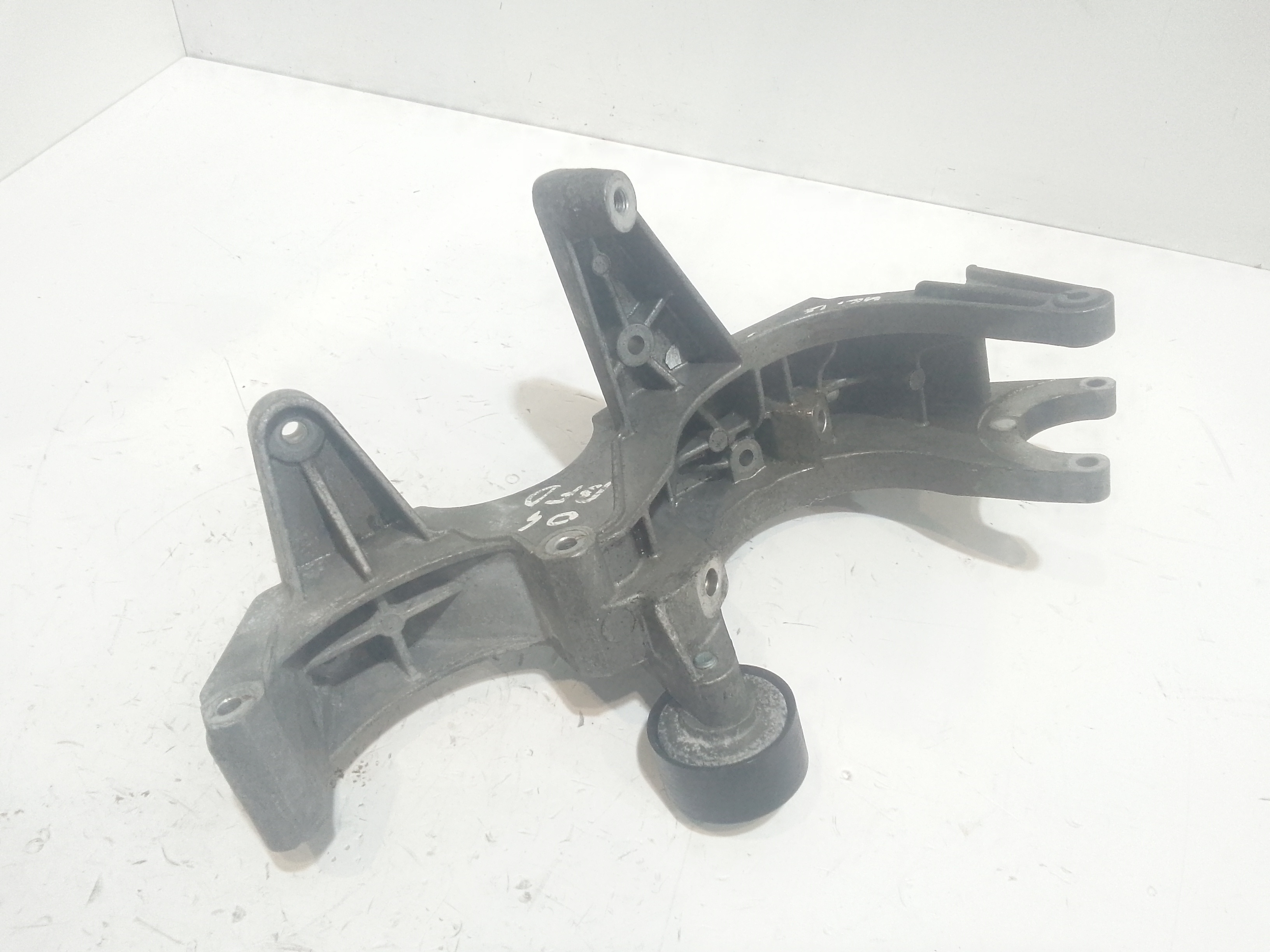 Supporto alternatore per Porsche Cayenne 1 Serie (2002 - 2007)