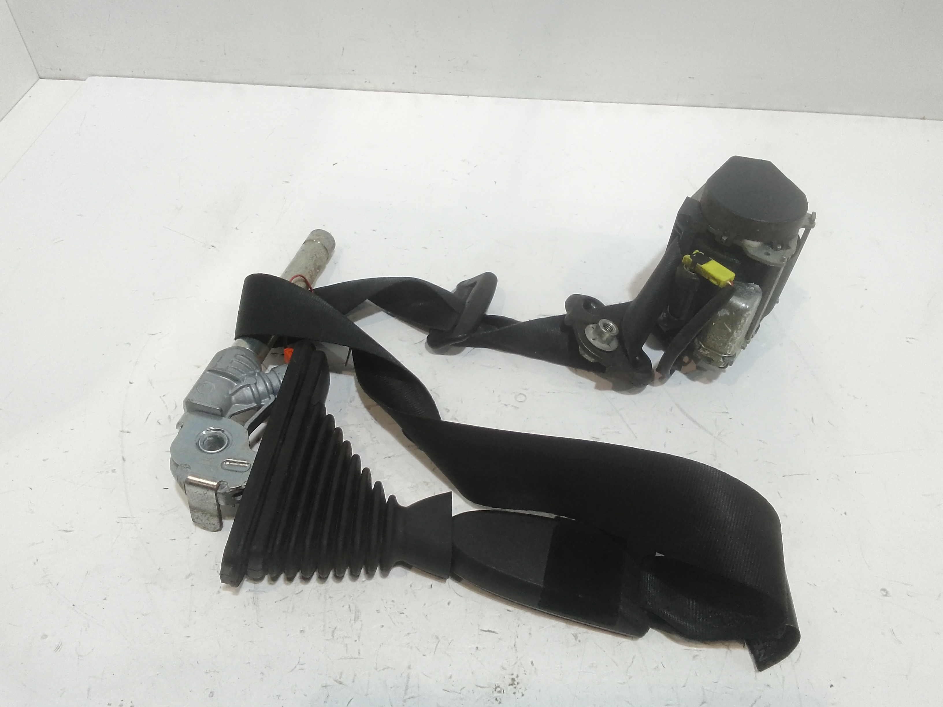 Cintura di sicurezza anteriore sinistra per Nissan Qashqai 1 Serie (2006 - 2009)