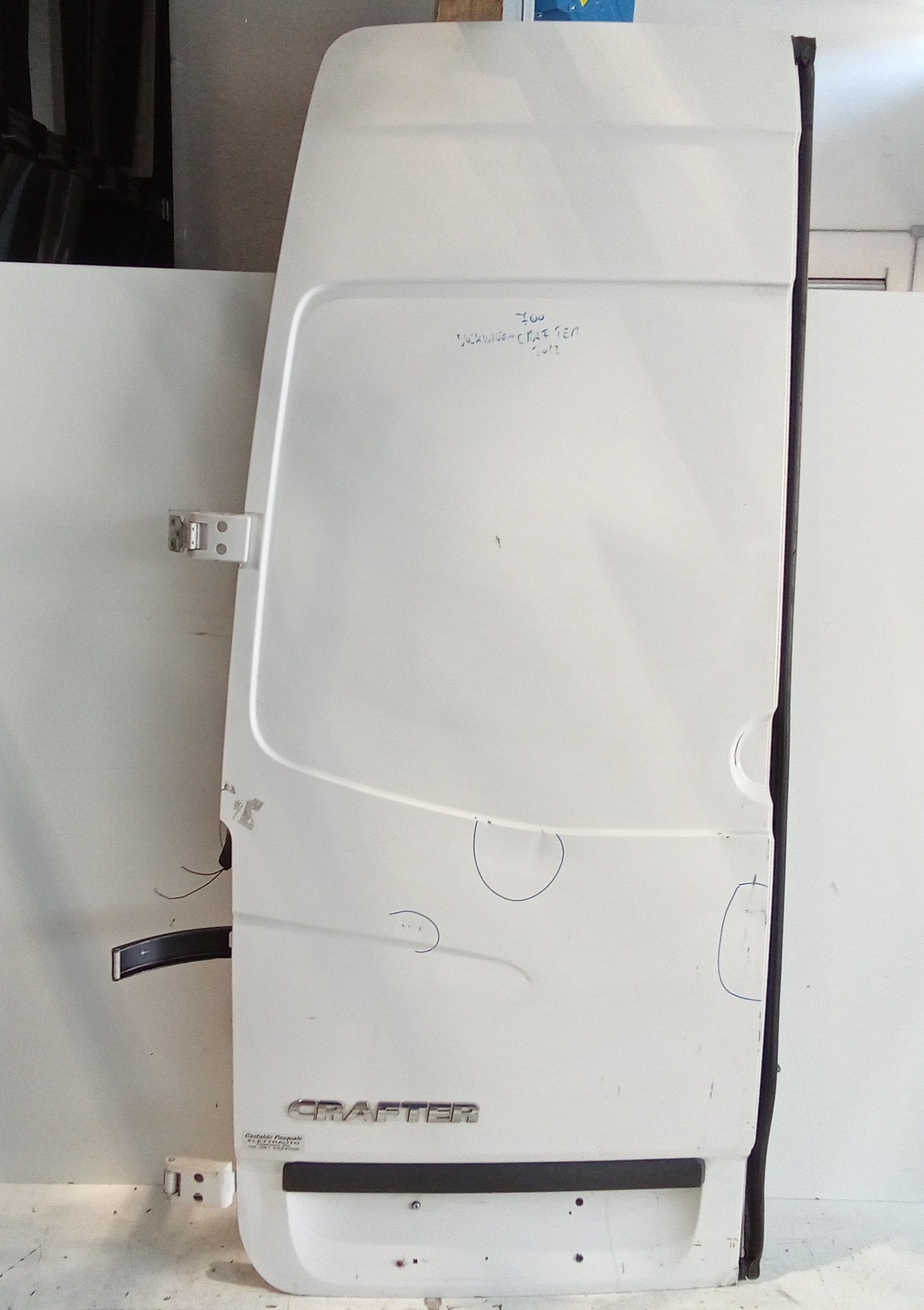 Porta carico posteriore a battente SX lato guida Non vetrata per Volkswagen Crafter Combi (2e) (06>) (2006 - In produzione)