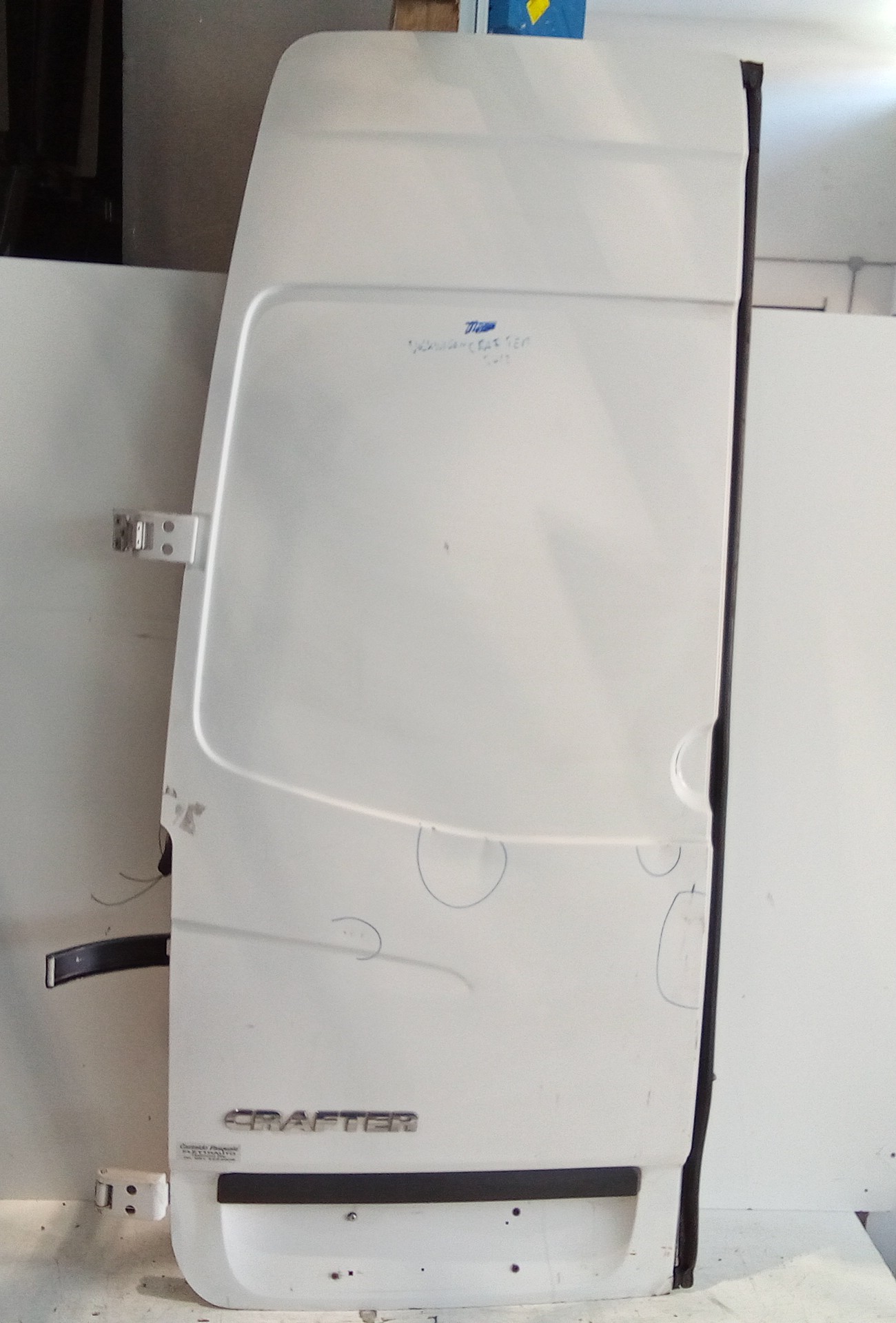 Porta carico posteriore a battente SX lato guida Non vetrata per Volkswagen Crafter Combi (2e) (06>) (2006 - In produzione)