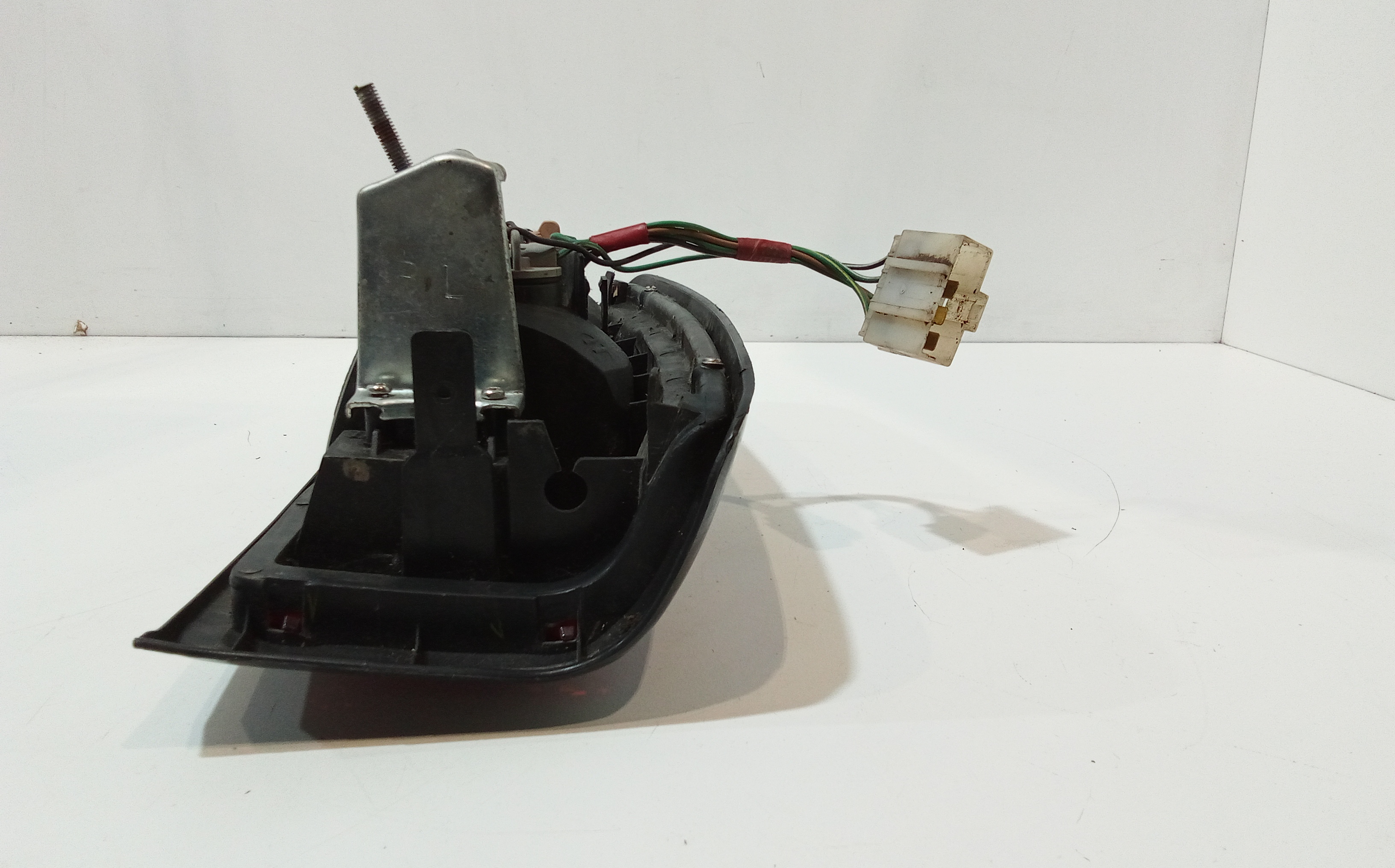 Stop fanale Posteriore sinistro lato Guida per Nissan Navara Pick-Up (1997 - 2005)