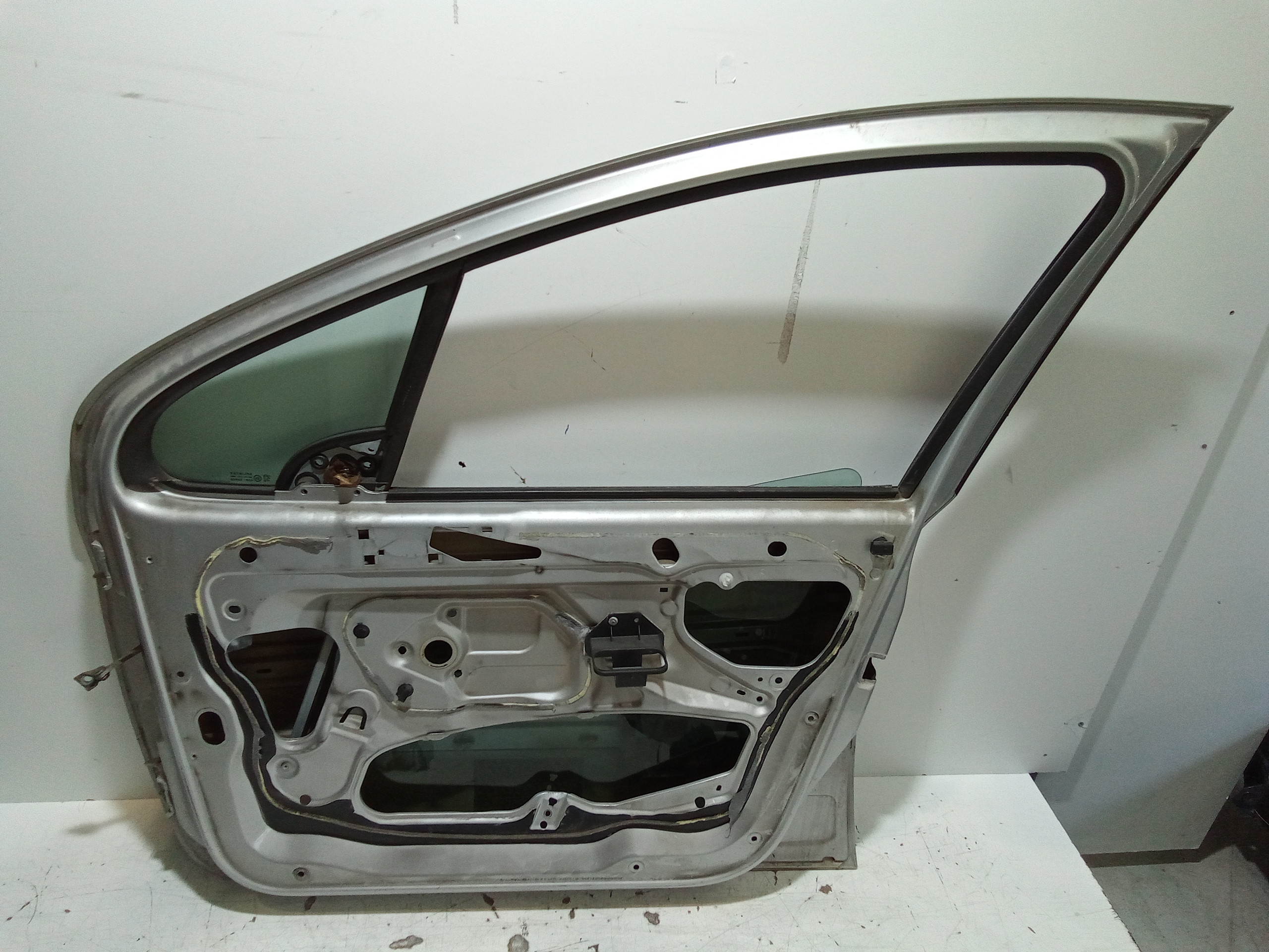 Portiera anteriore Destra per Peugeot 307 Berlina (2001 - 2005)