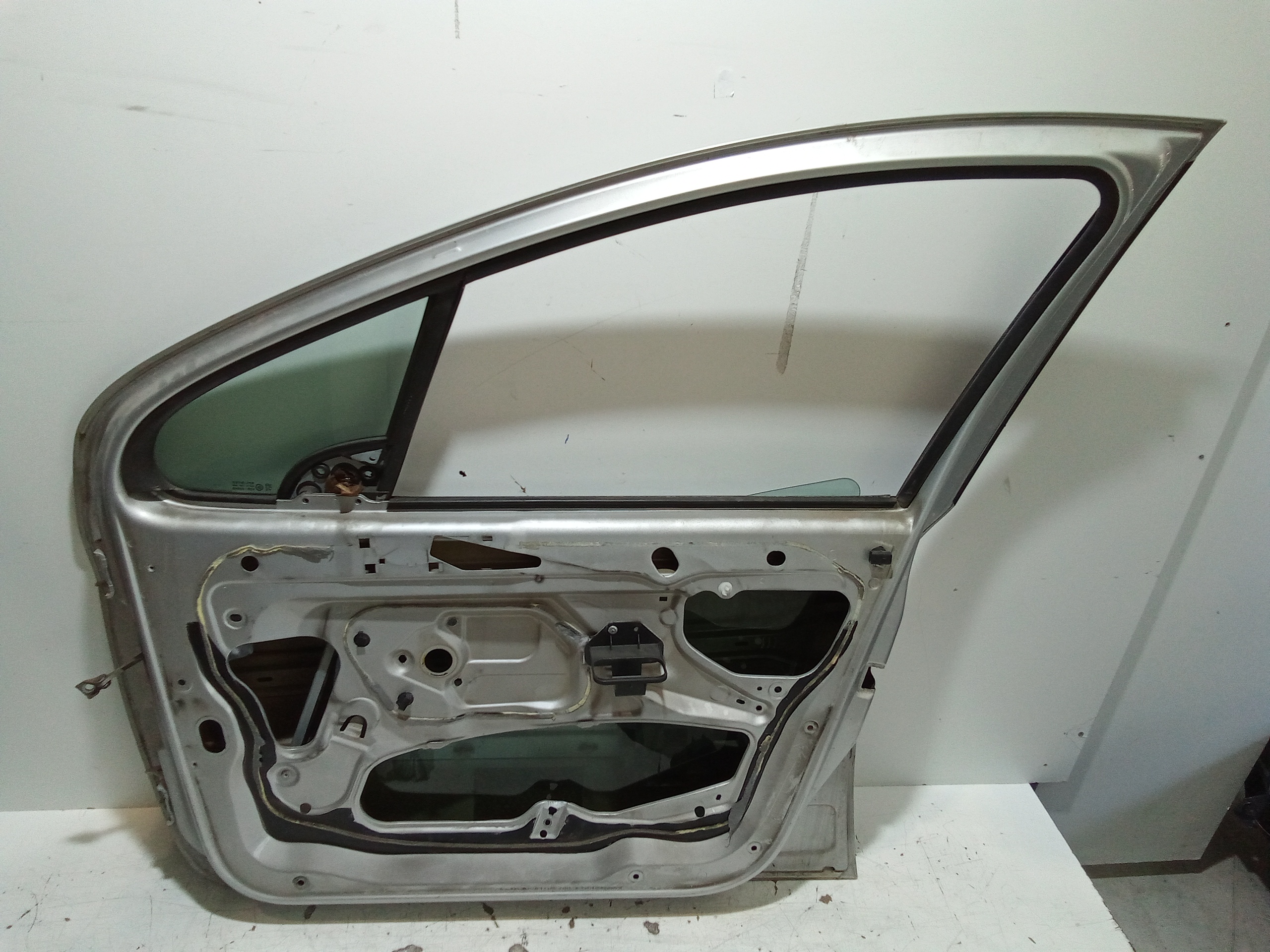 Portiera anteriore Destra per Peugeot 307 Berlina (2001 - 2005)