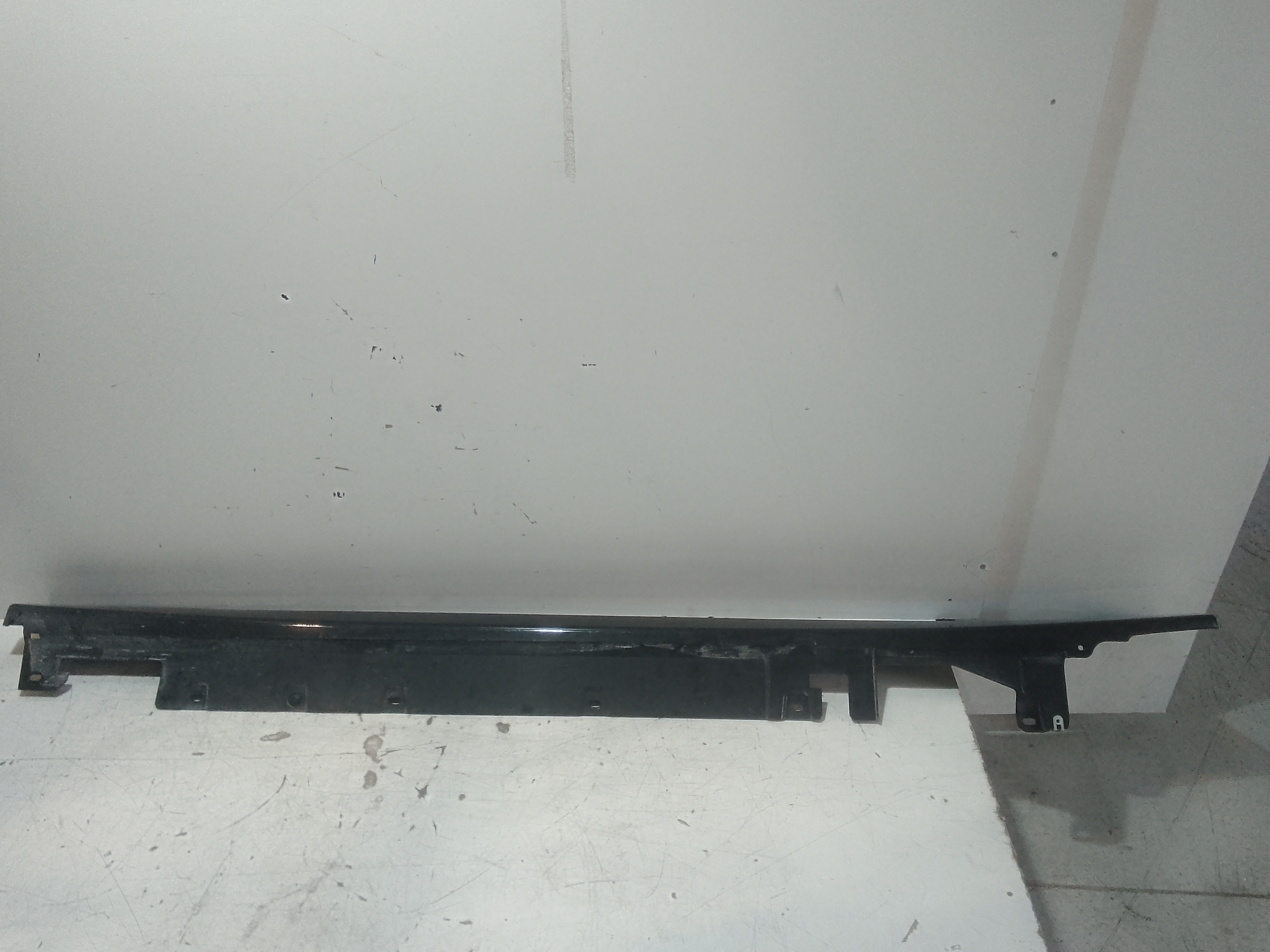 Minigonna Laterale Sinistra per Bmw Serie 1 F40 (19>) (2019 - In produzione)